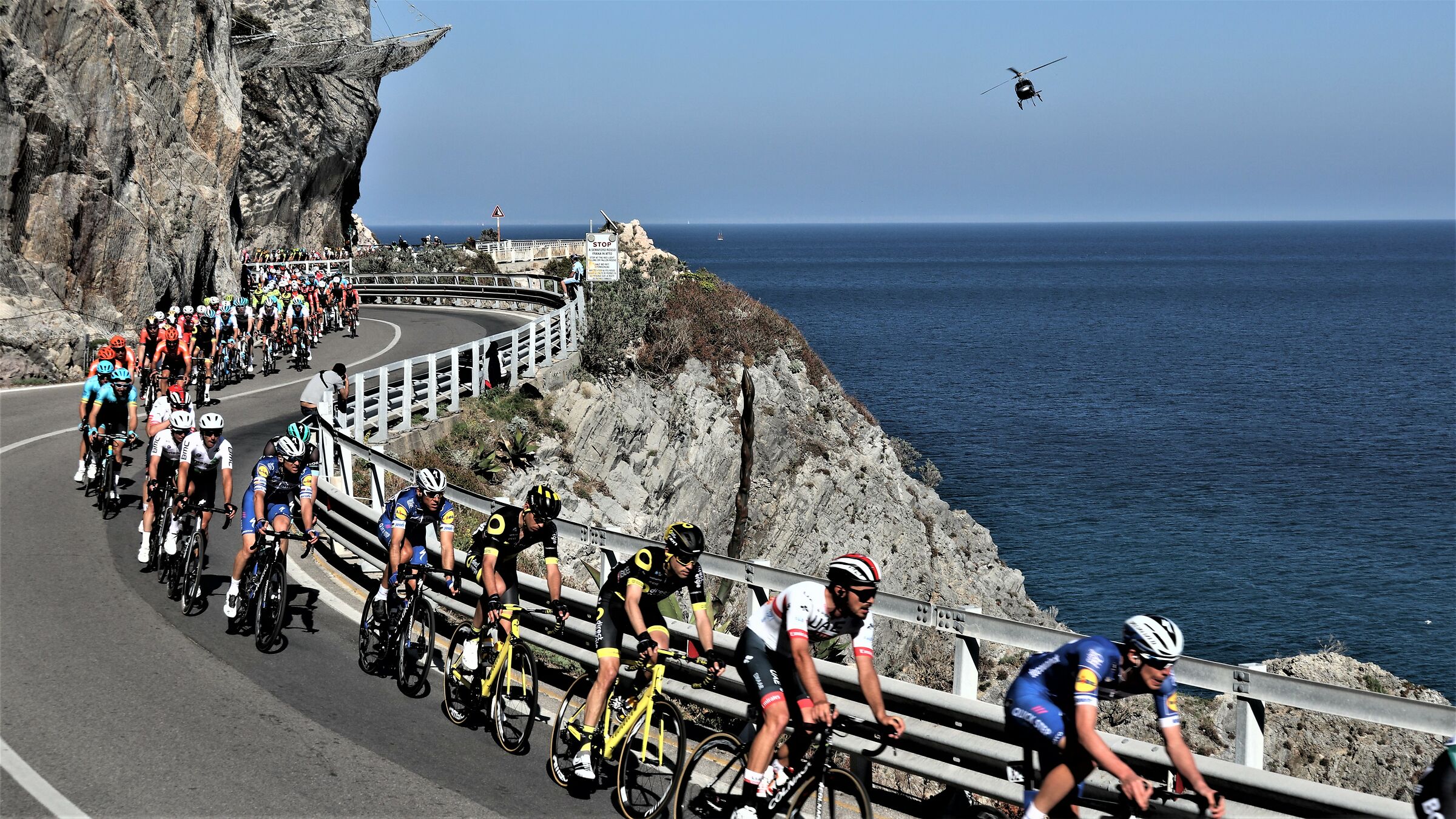 The group goes to Capo Noli