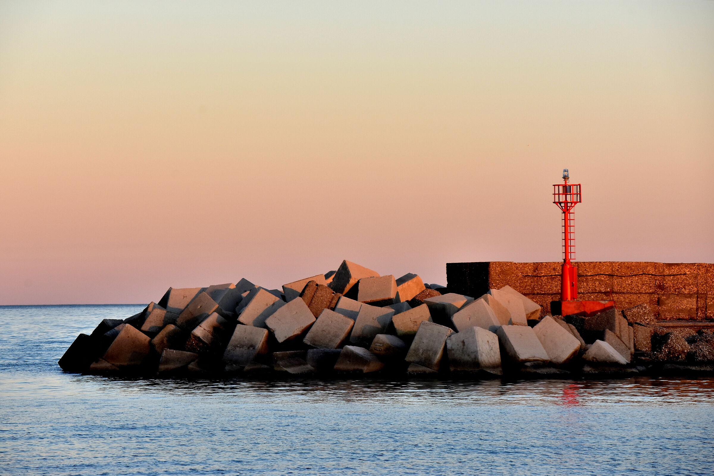 It's the hour that turns to the Disio...