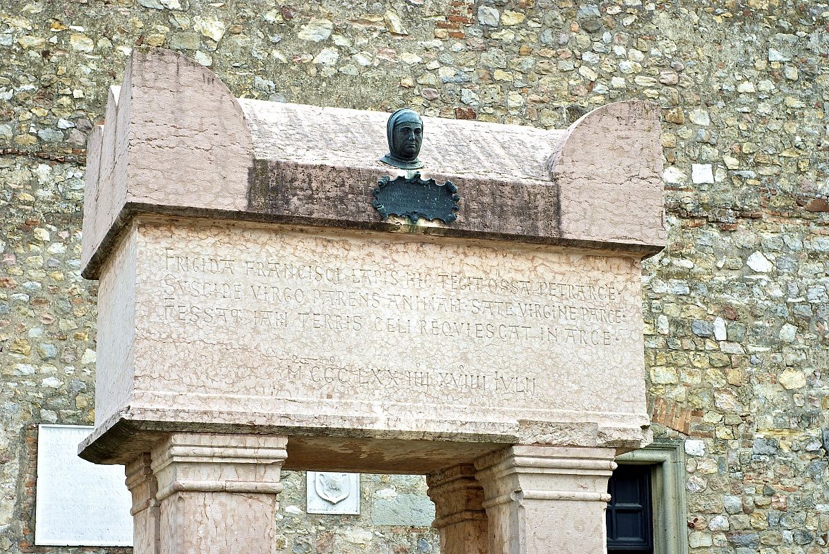 tomb monument to Francesco Petracra