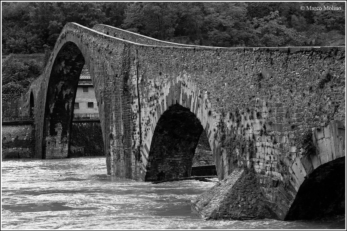 Borgo a Mozzano, Ponte della Maddalena