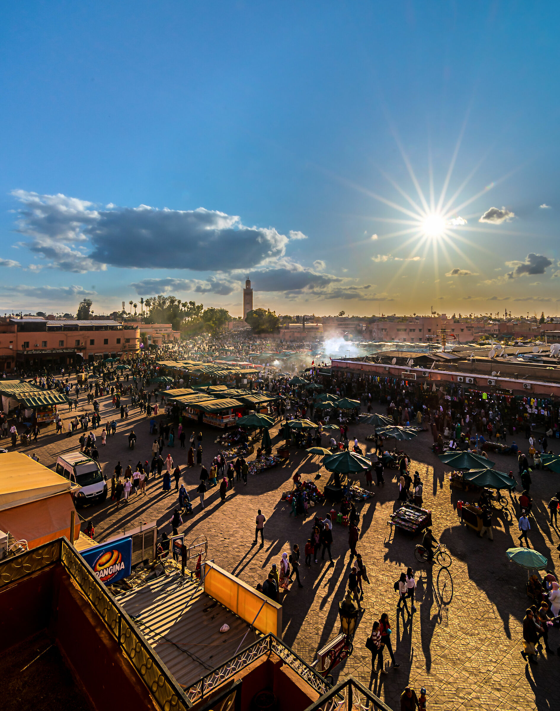 Marrakech, piazza Jemaa el Fna al tramonto