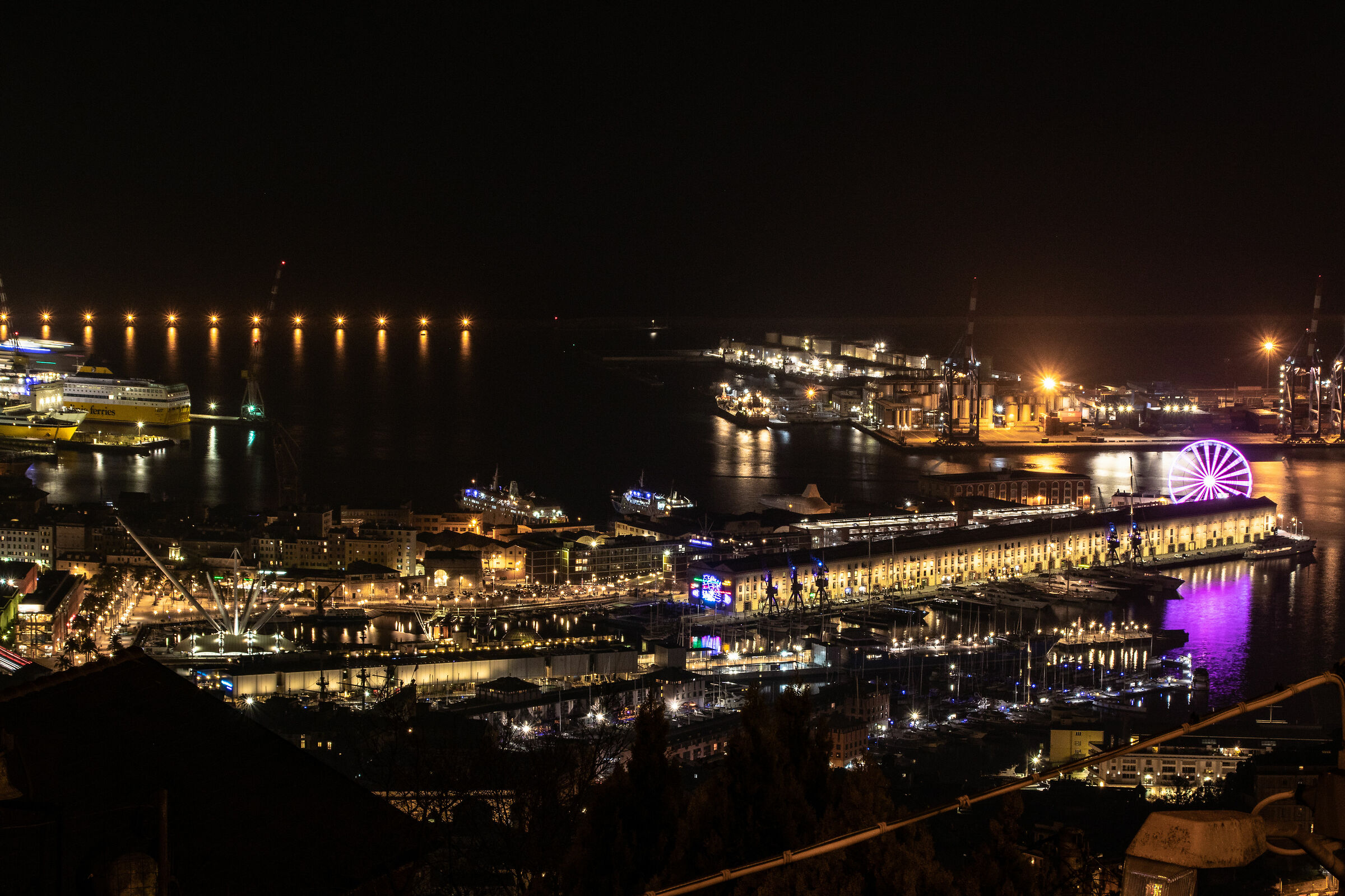 Genova - Notturna sul porto (2)