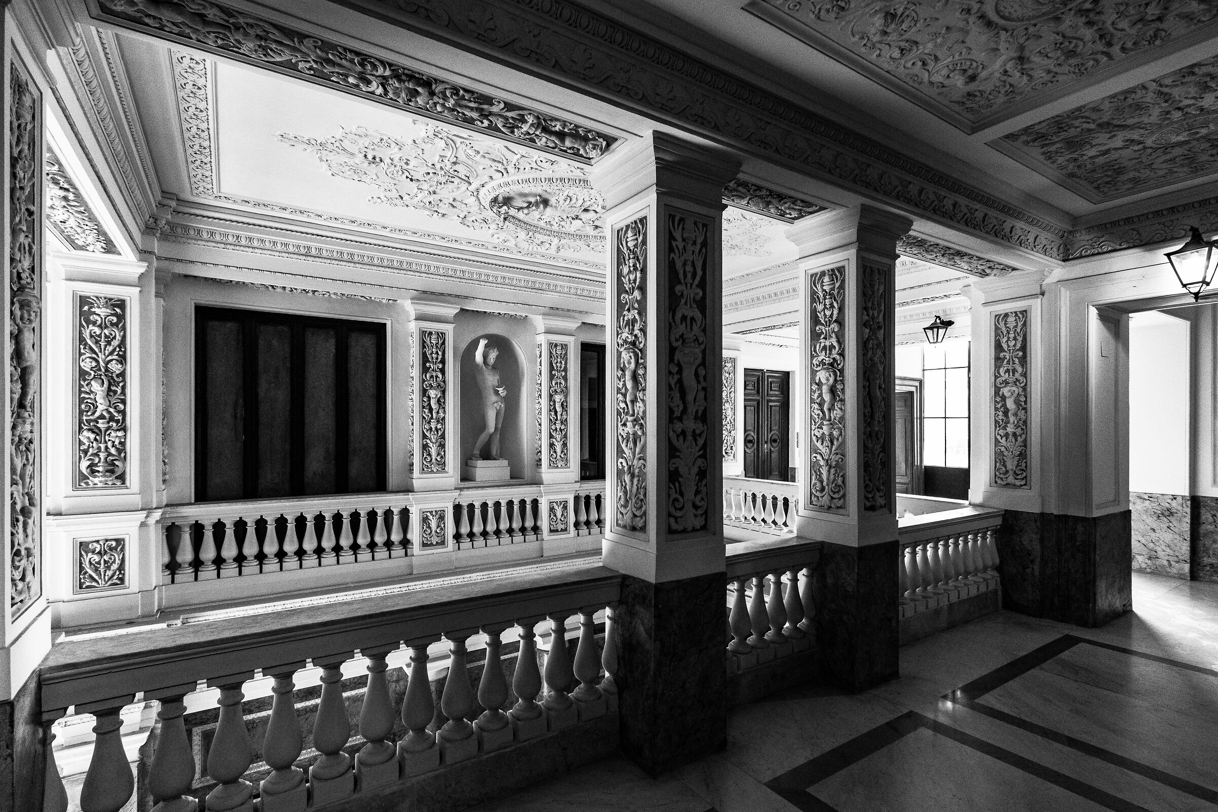 Napoli - Interno di palazzo