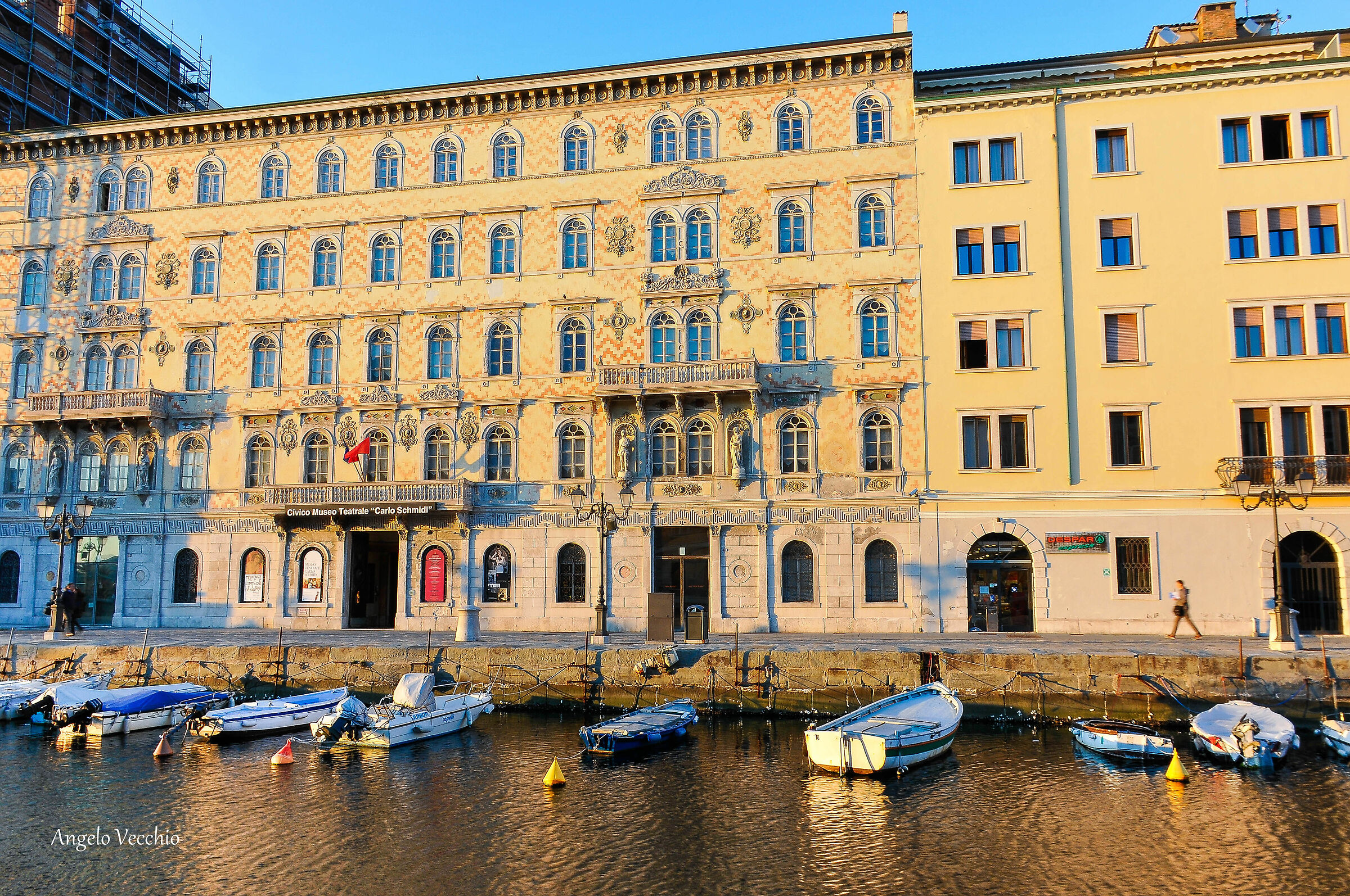 Riflessi a Trieste..canal grande!