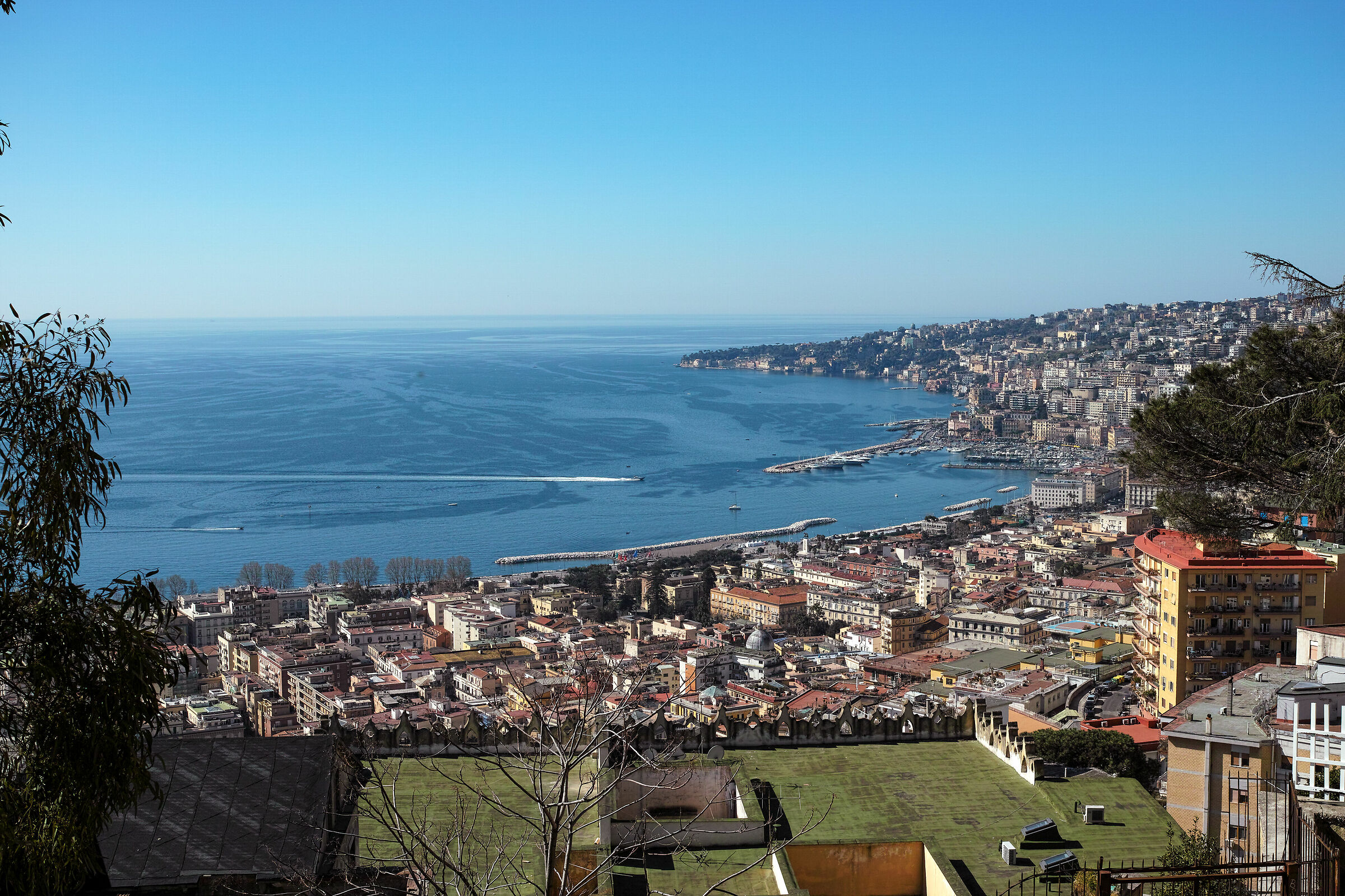 Vista su Mergellina dalla villa Floridiana