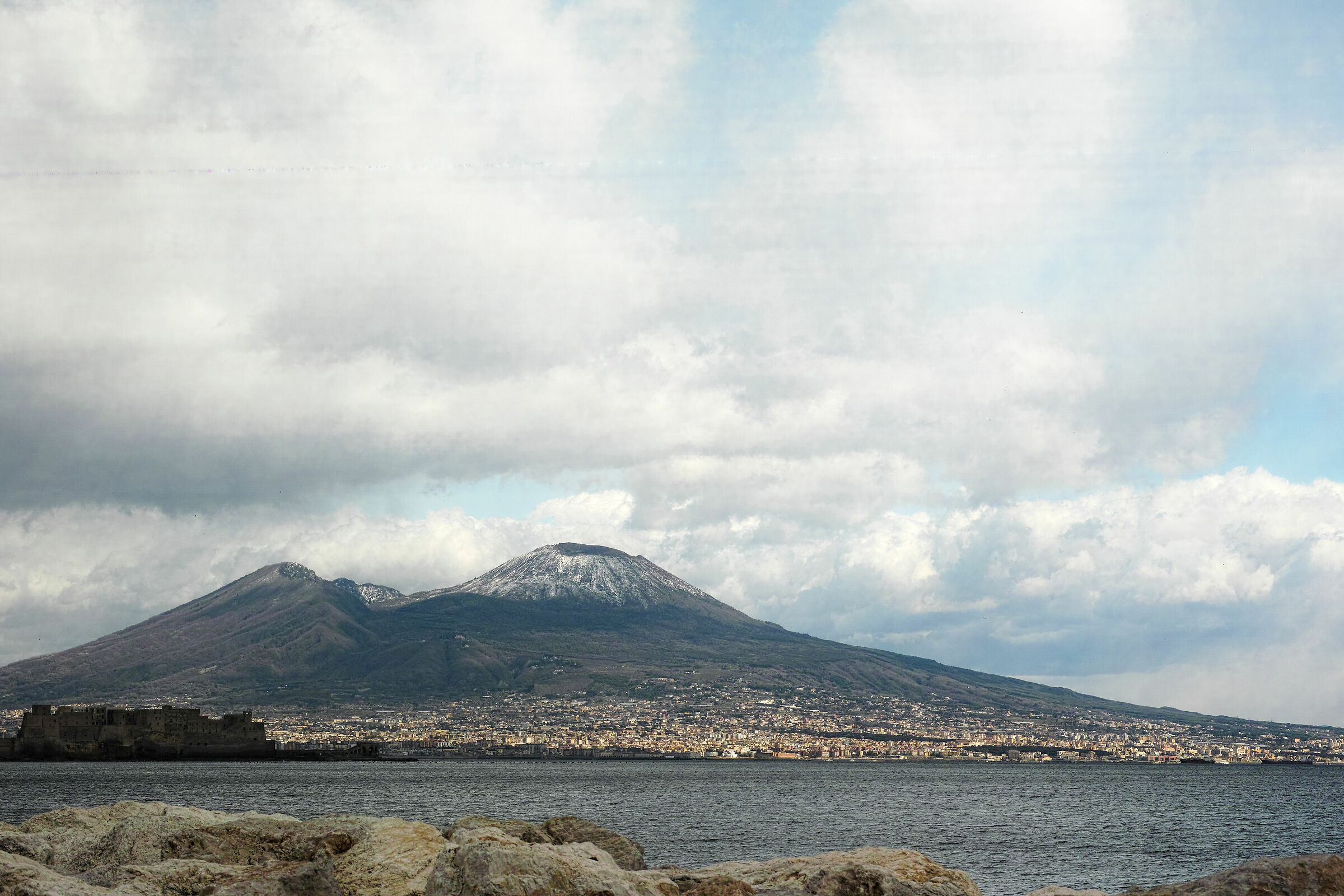 Vesuvio con neve marzo 2019