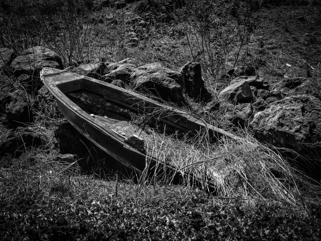 Urbex boats abandoned at the lake