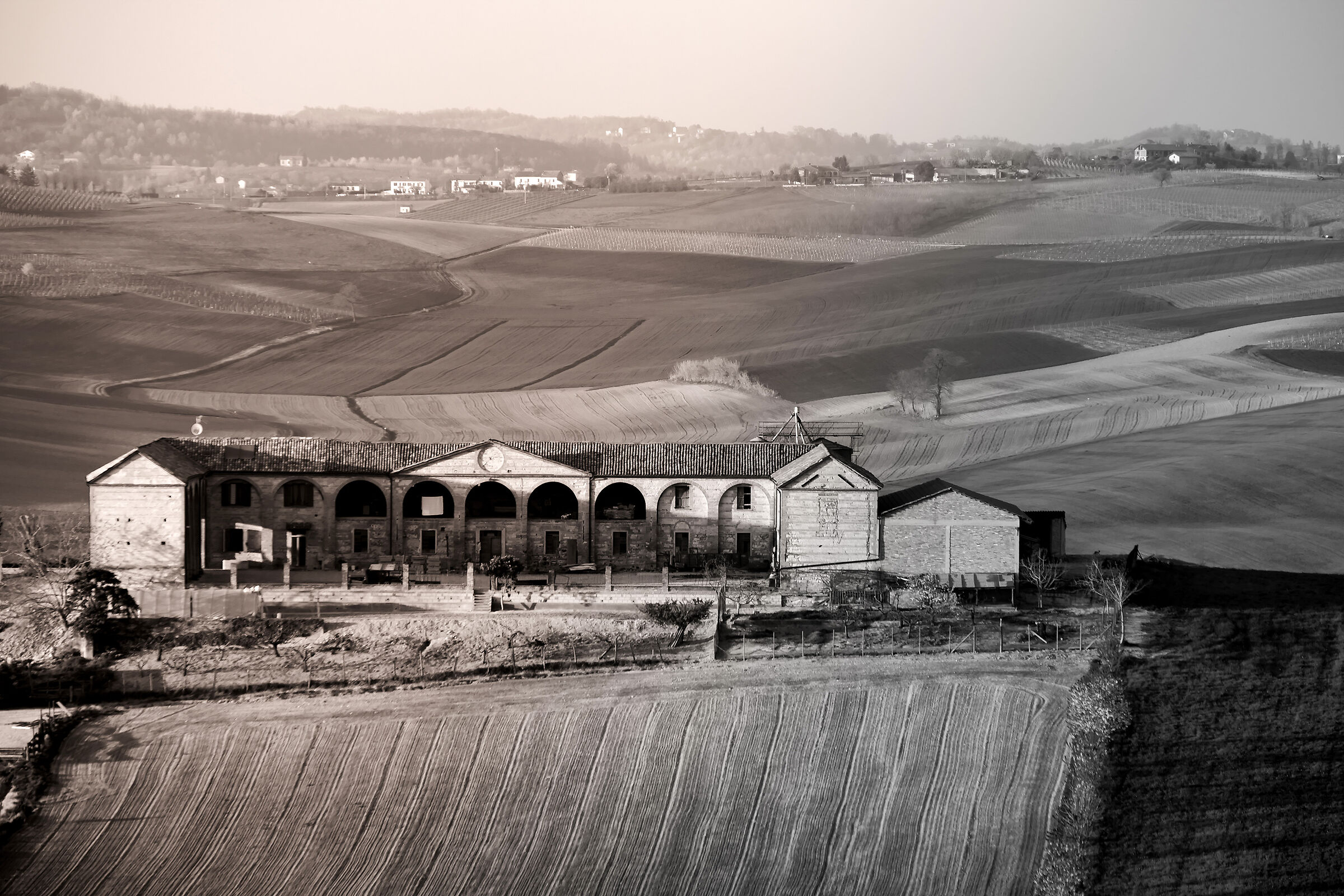 Paesaggi del Monferrato: dalle parti di Montemagno (at)