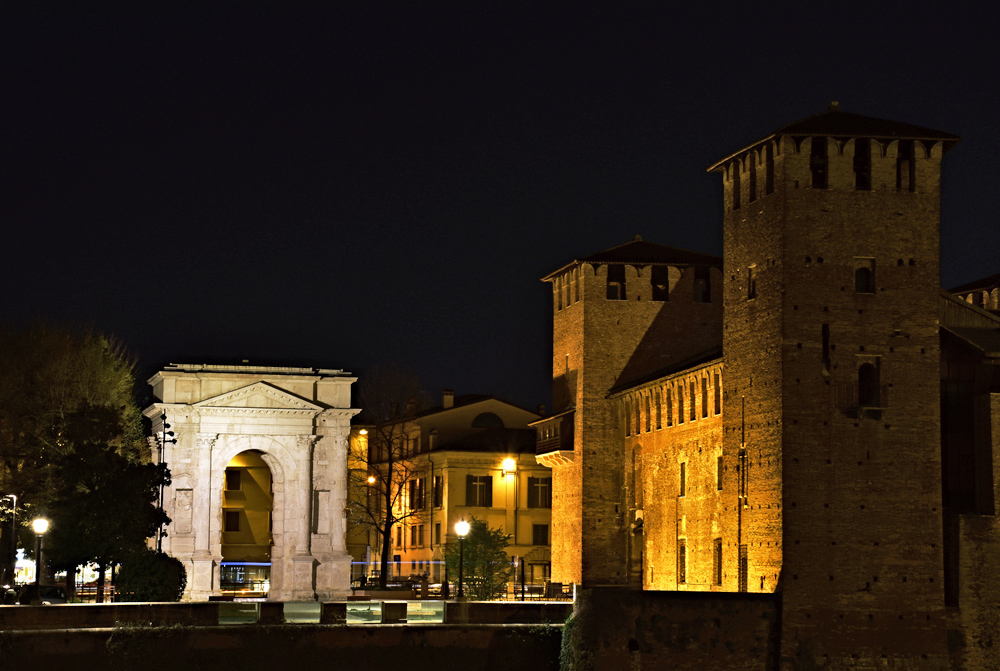 Castelvecchio and Arco dei Gavi