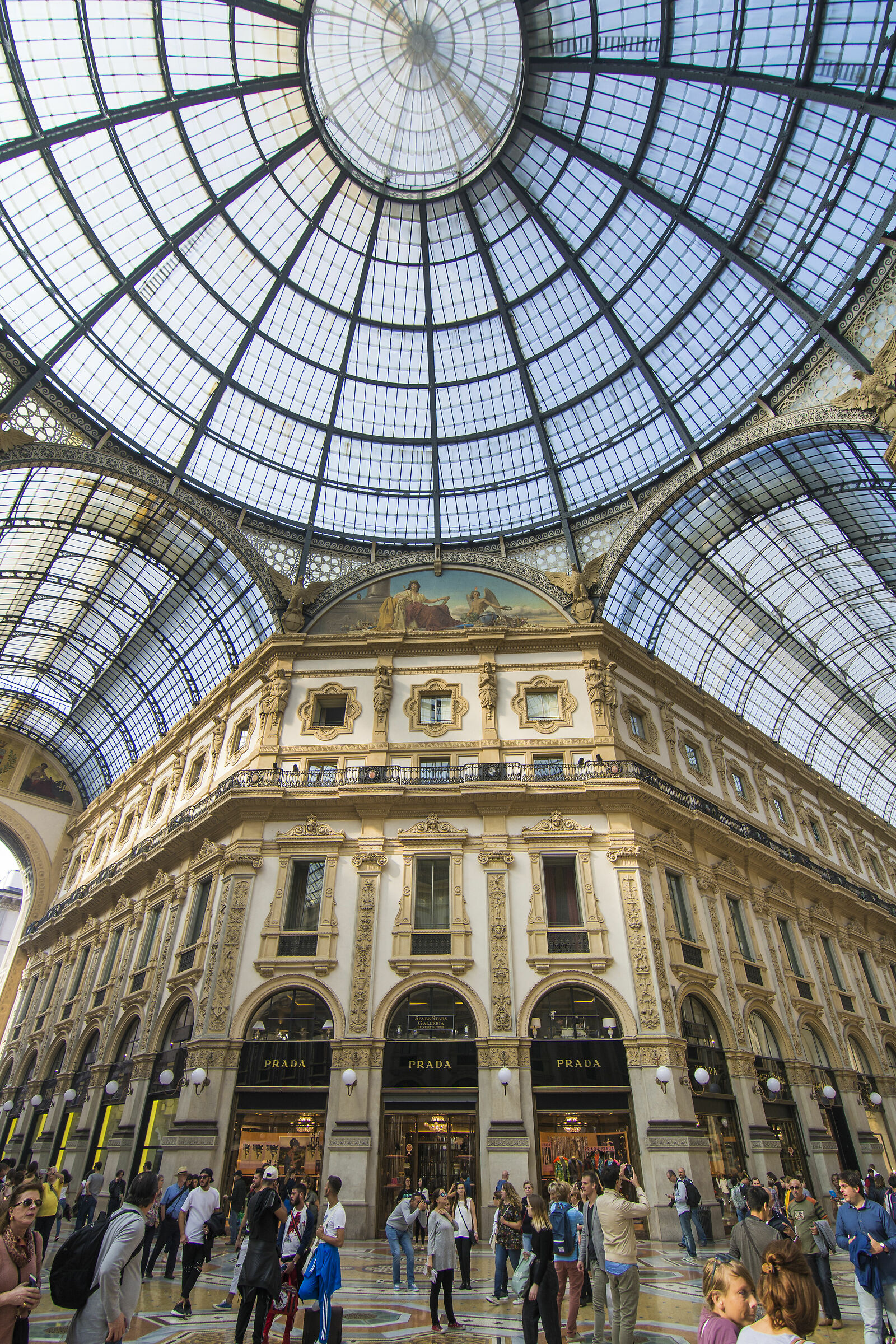 MILAN-Galleria Vittorio Emanuele II