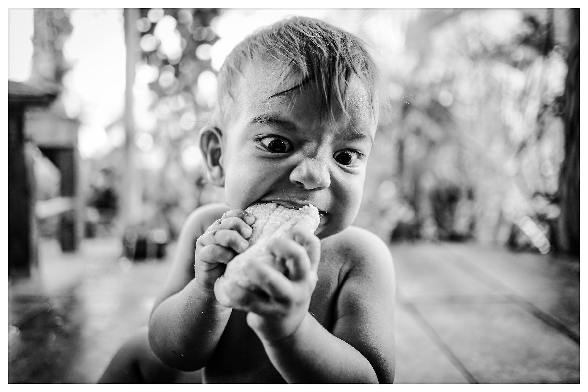 Eating the baguettes without teeth is not easy........