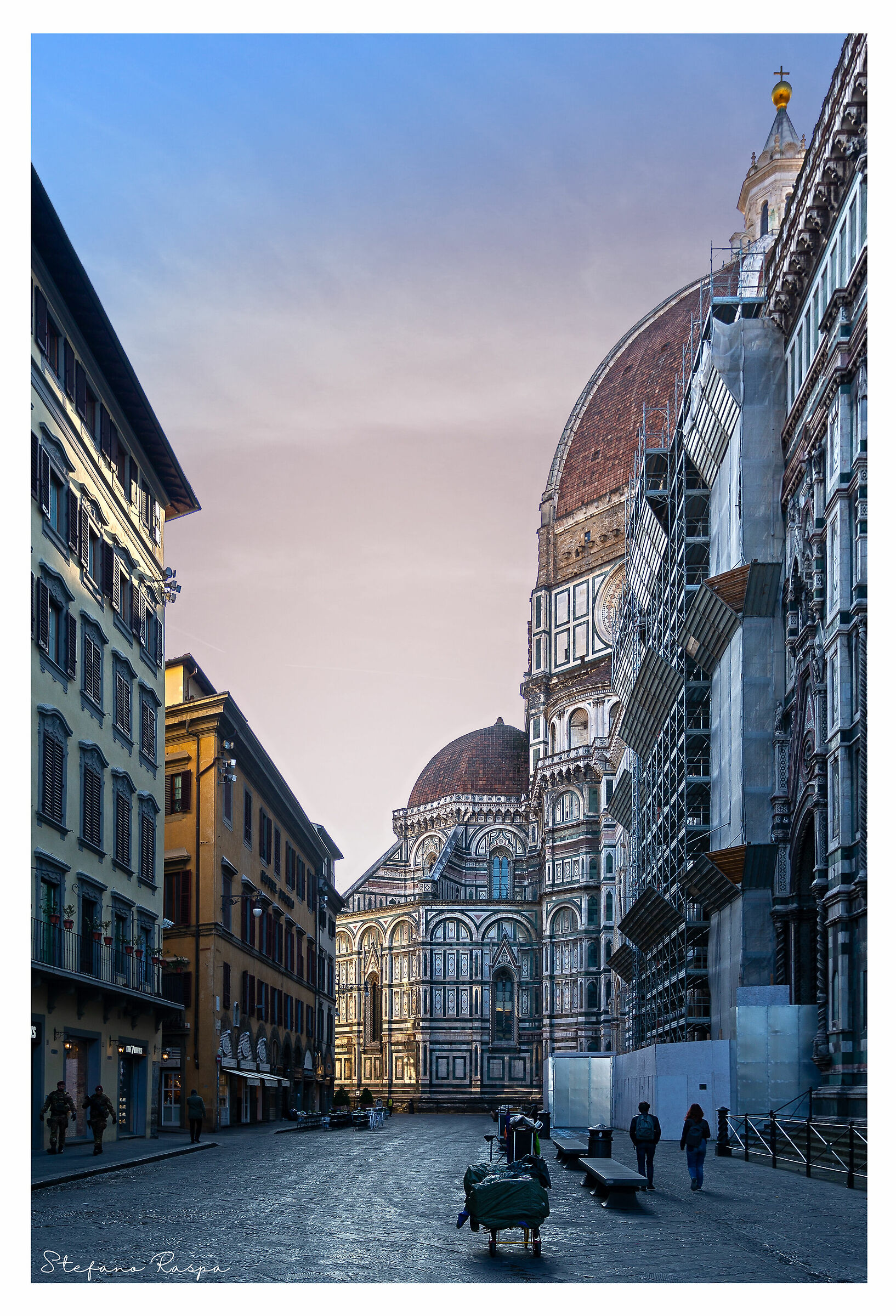 Per la via, Santa Maria del fiore all'alba