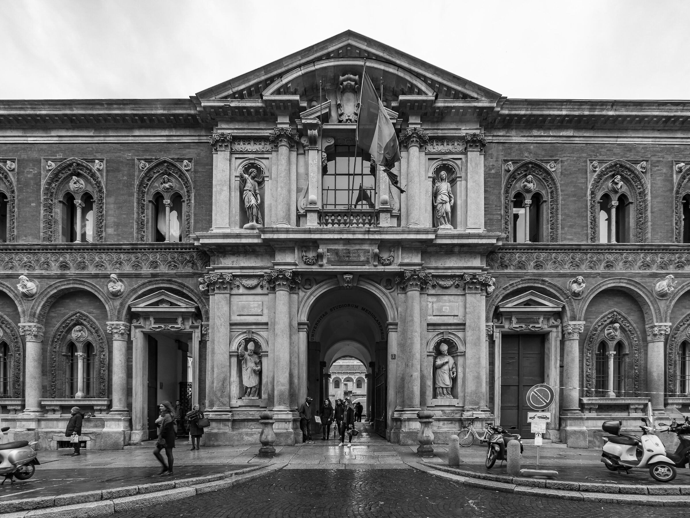 Ca ' Granda (former Major Hospital)-3