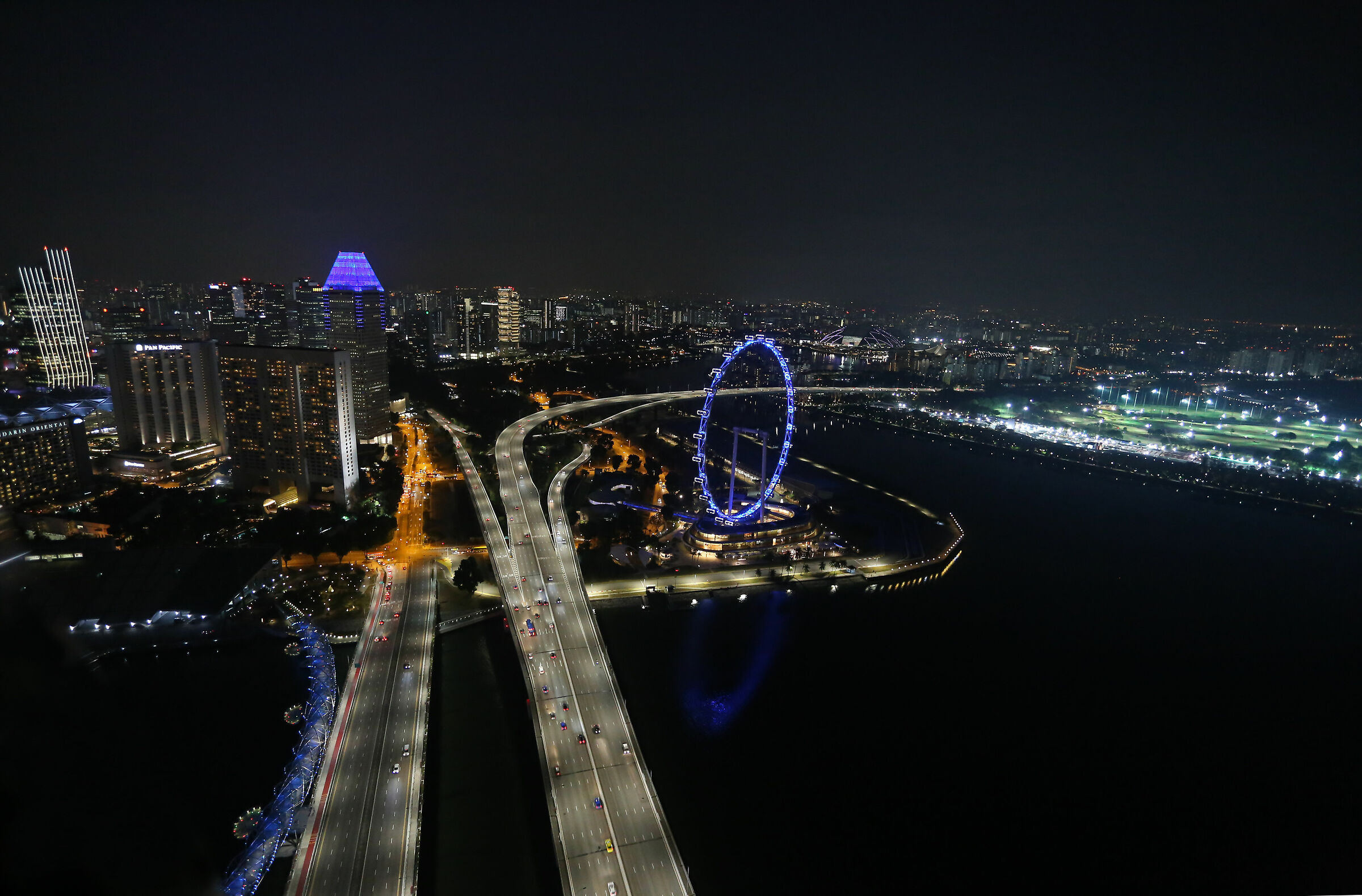 Singapore notturno