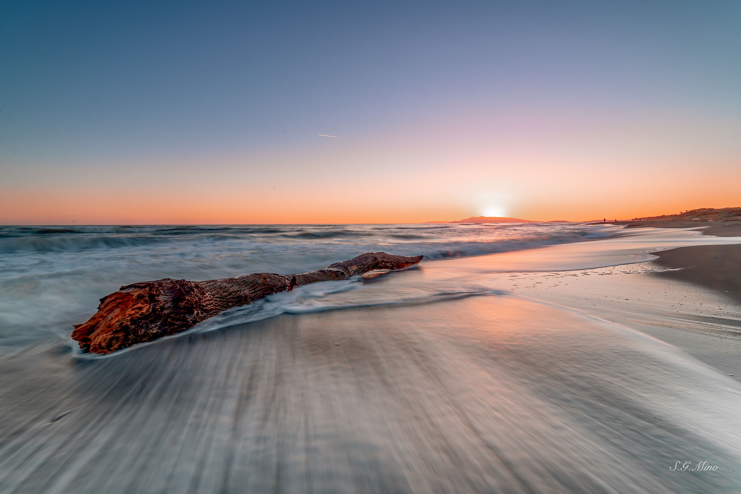 ...ed il naufragar m' è dolce in questo mare....