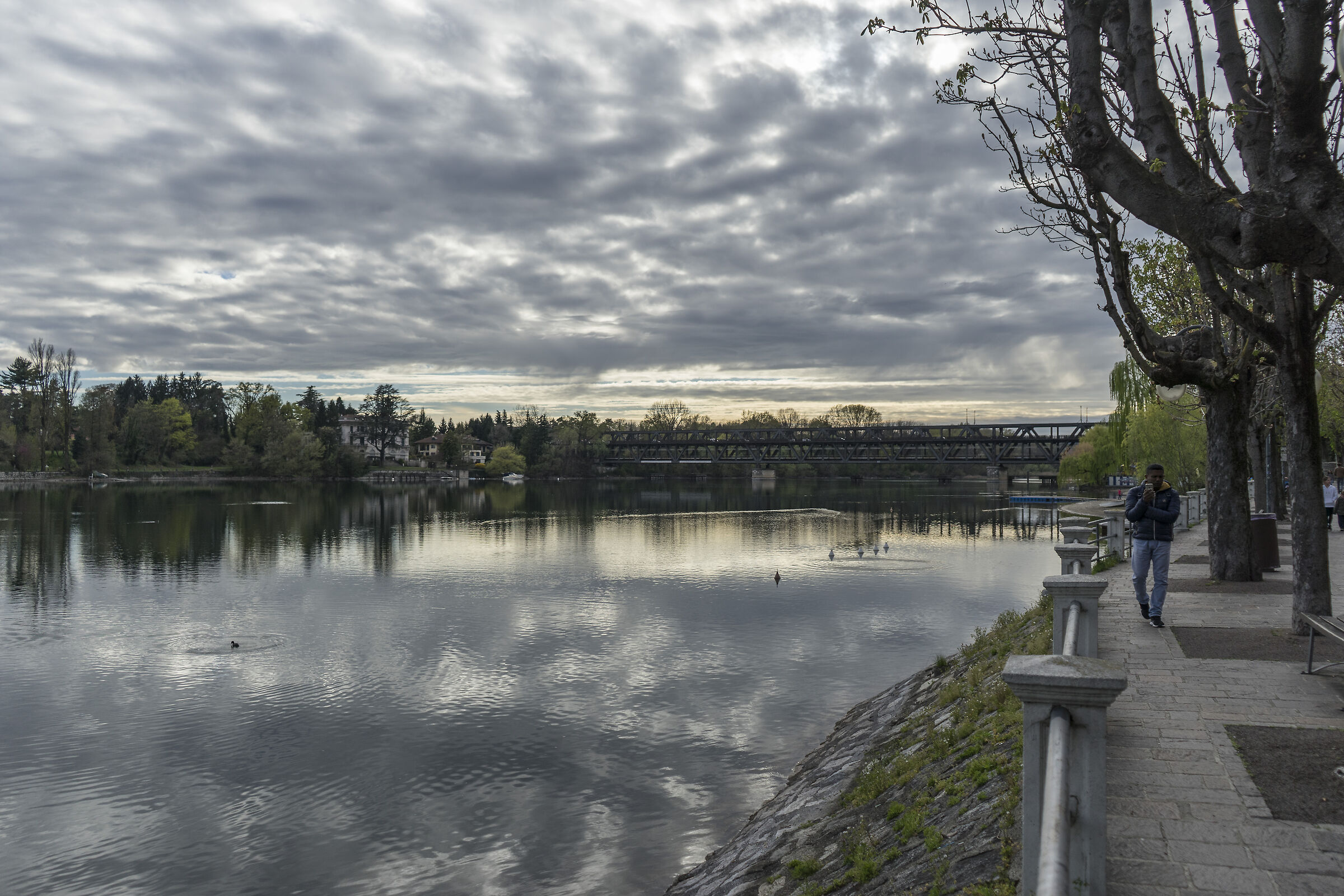 Friday, April 5, 2019, 17:53:38