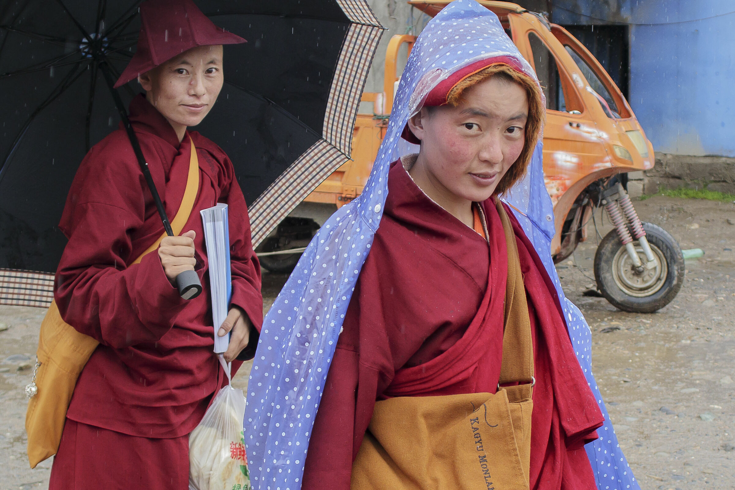 Cina:Sichuan.Kham.Monastero femminile Di Yarchen Gar.