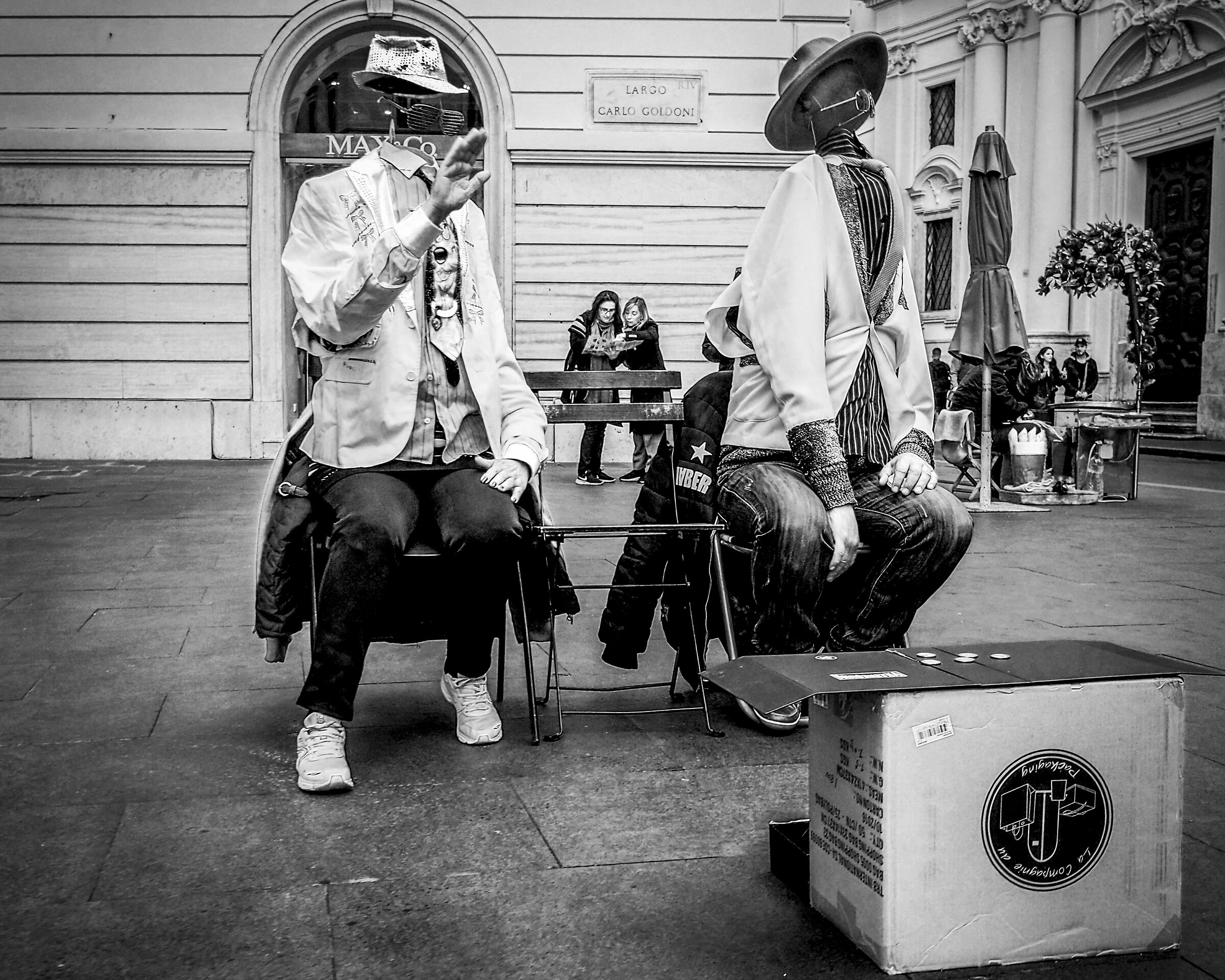 Gli uomini senza testa