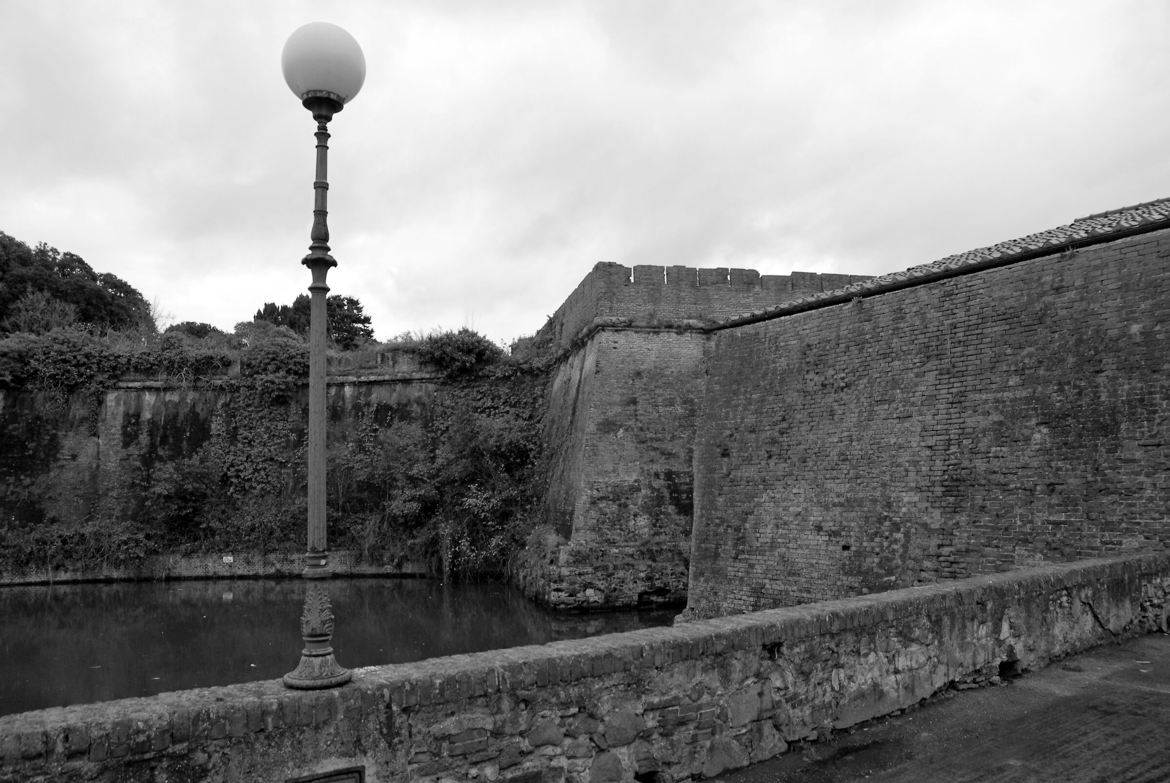 Livorno-Dettaglio Fortezza nuova-rainy day