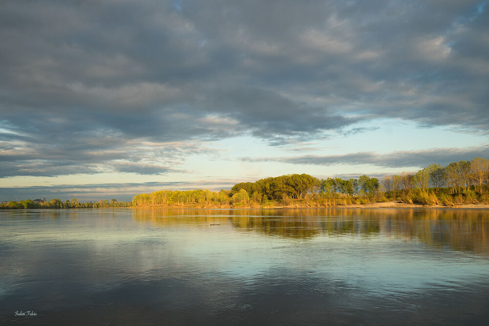 tramonto sul fiume