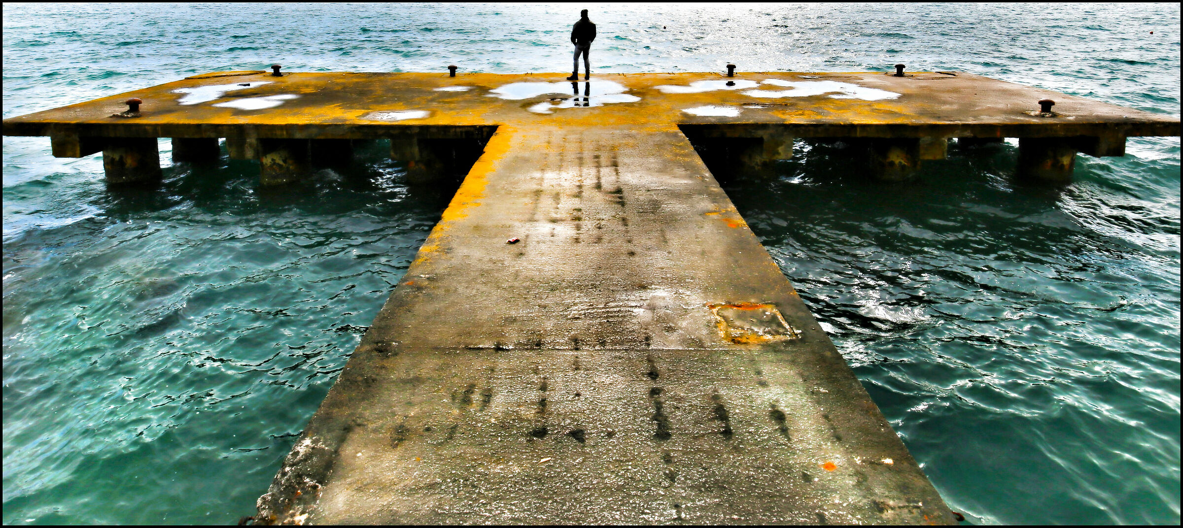 solitudine al molo sirena...