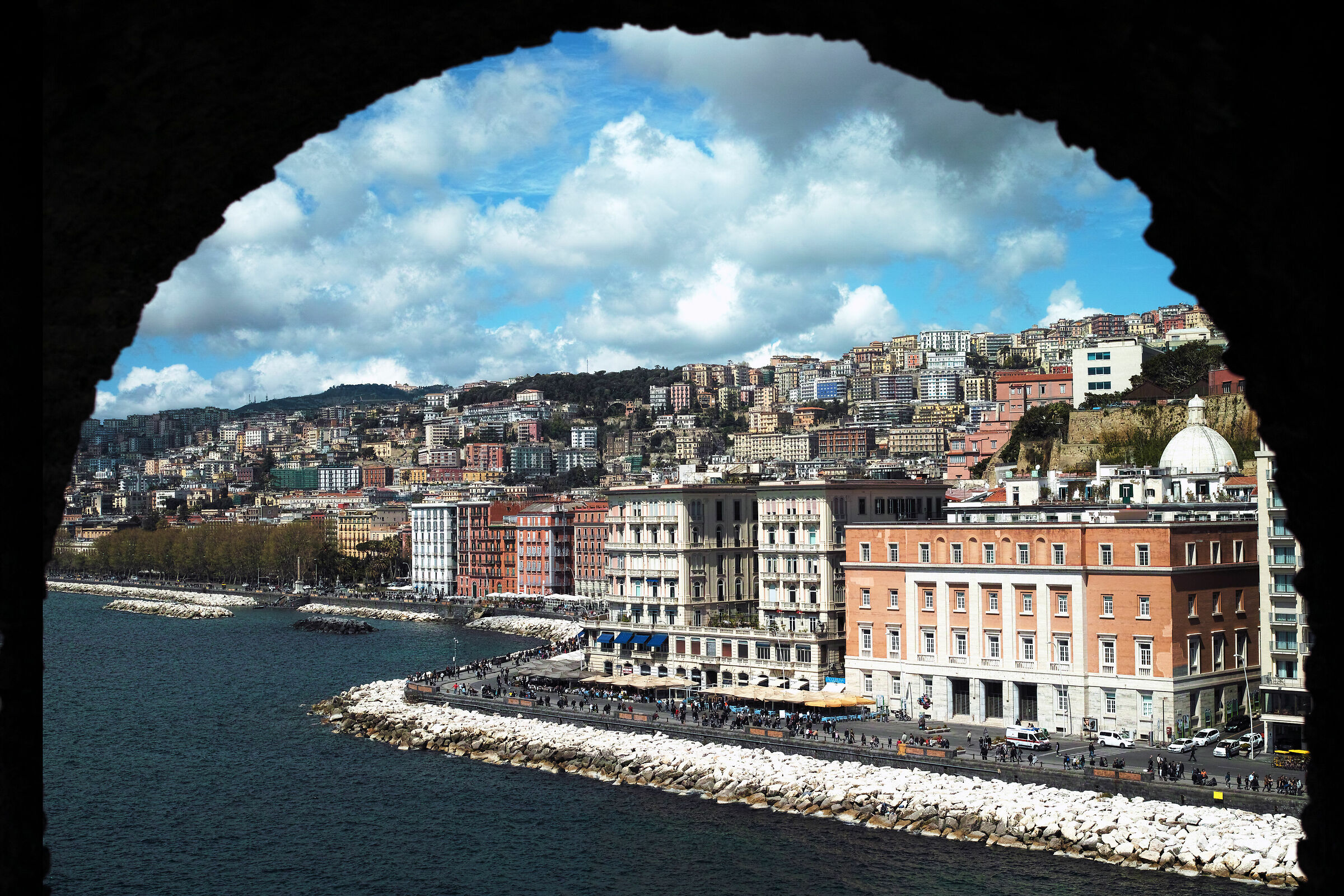 Vista su via Partenope da Castel dell'Ovo