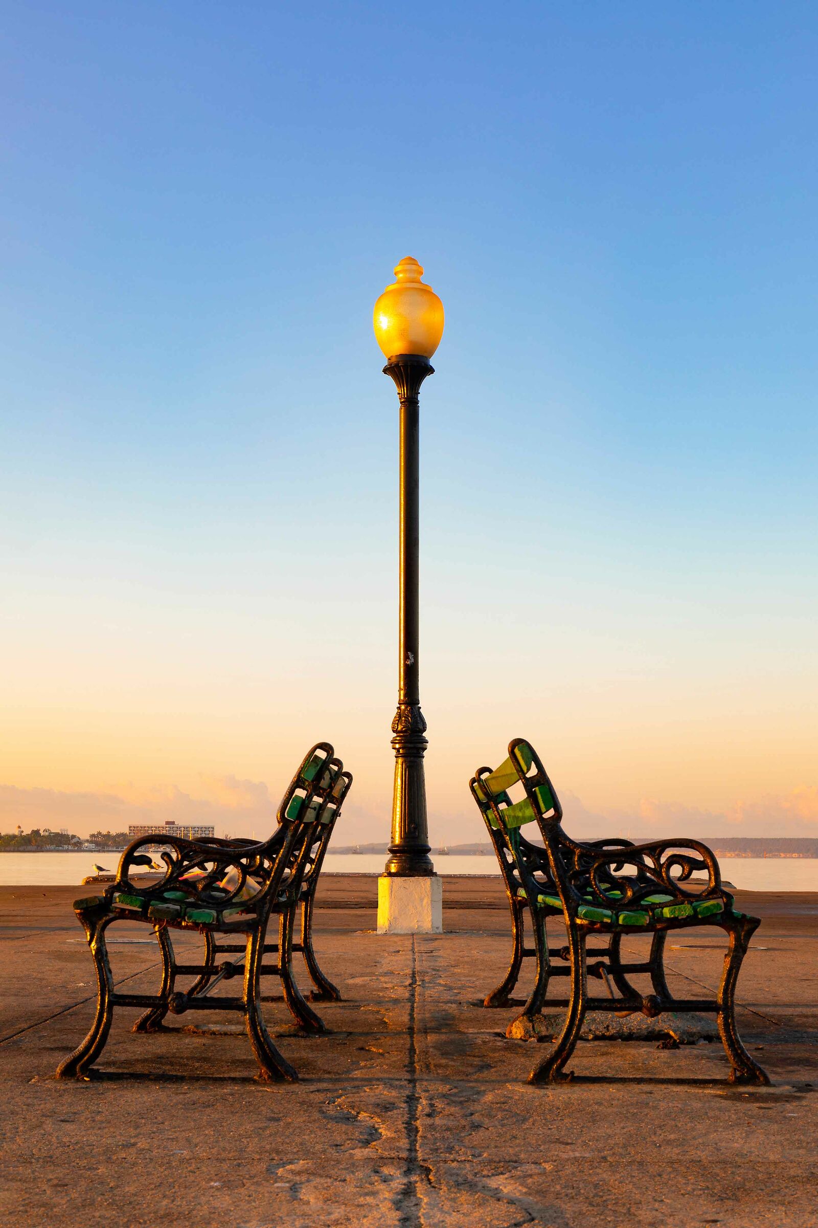 The benches in the mirror