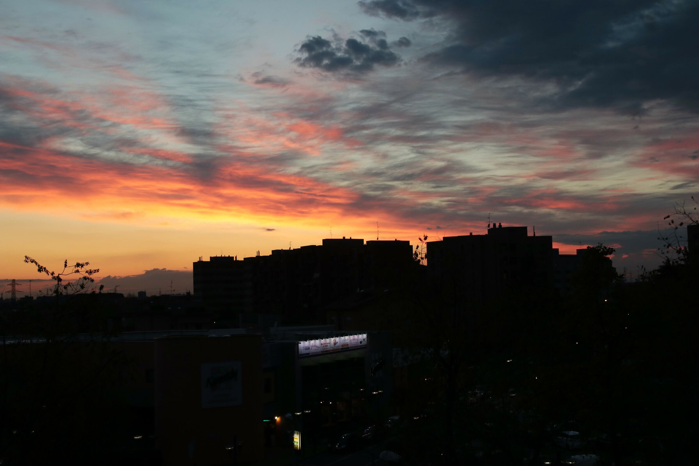 Tramonto alle ore 20..