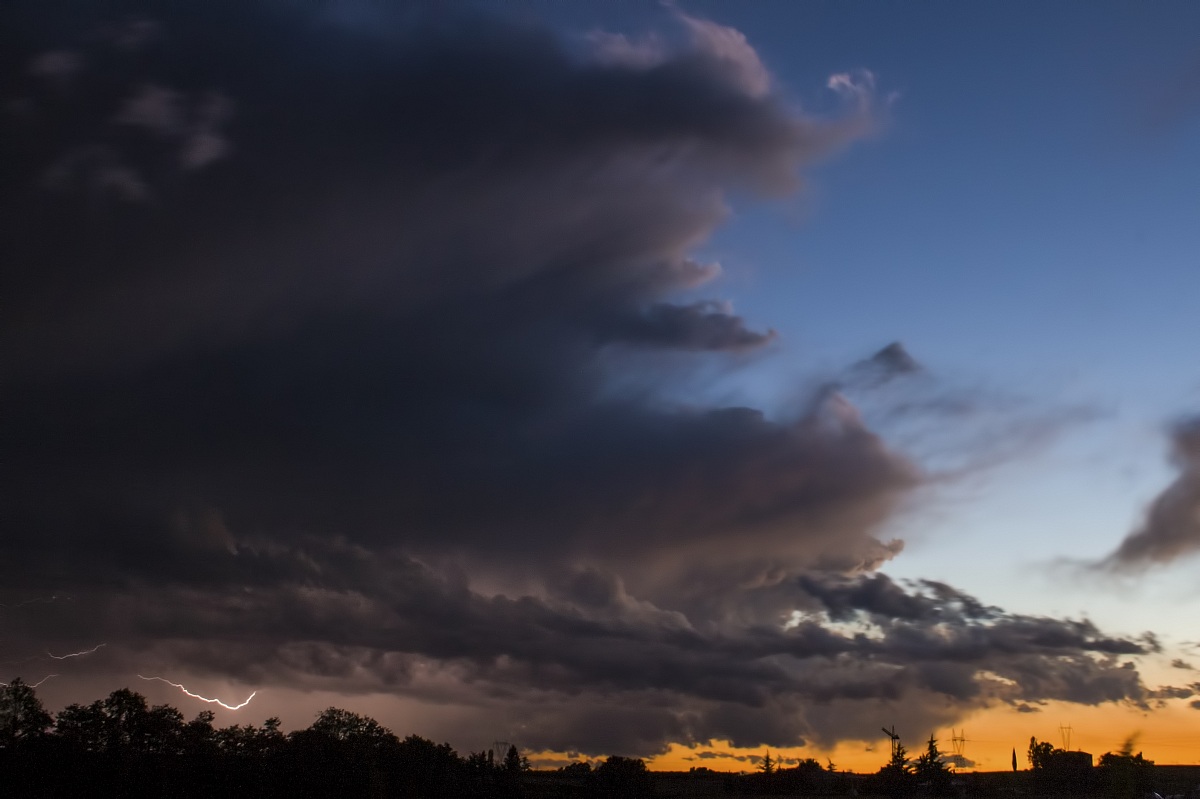 temporale al tramonto