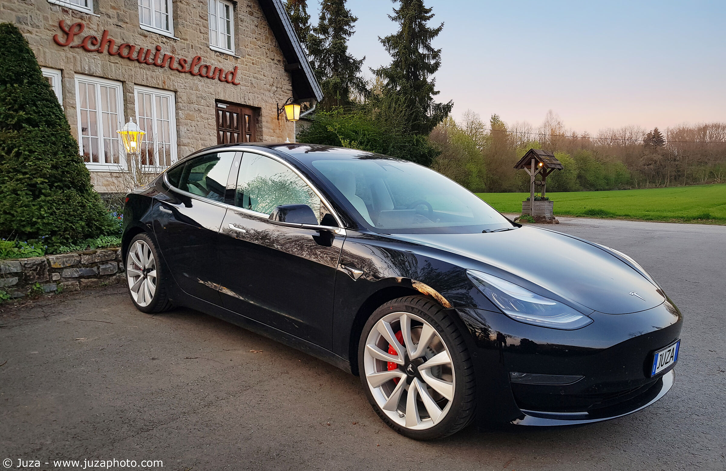 Tesla Model 3 Performance