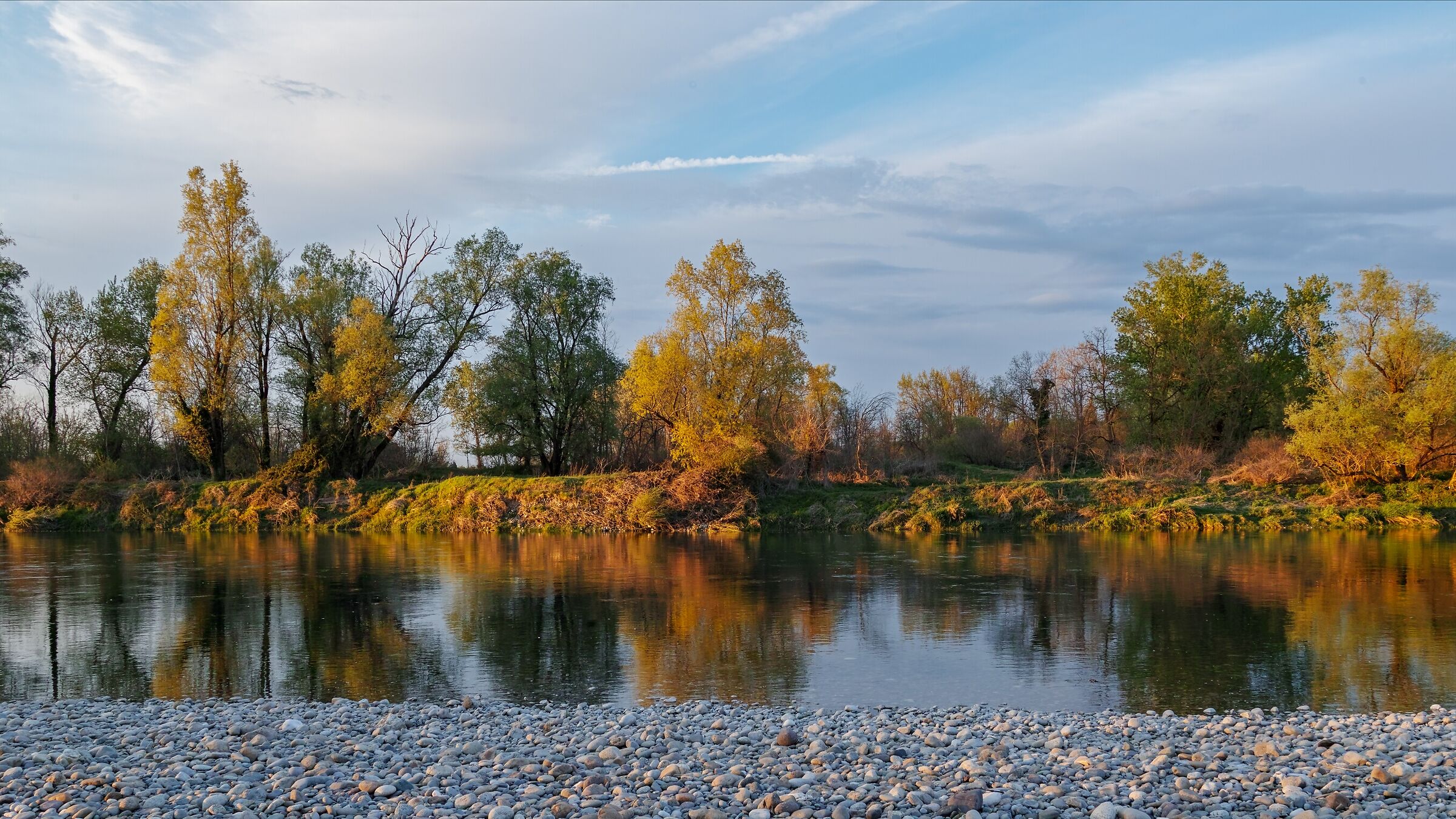 Una sera di aprile sull'Adda