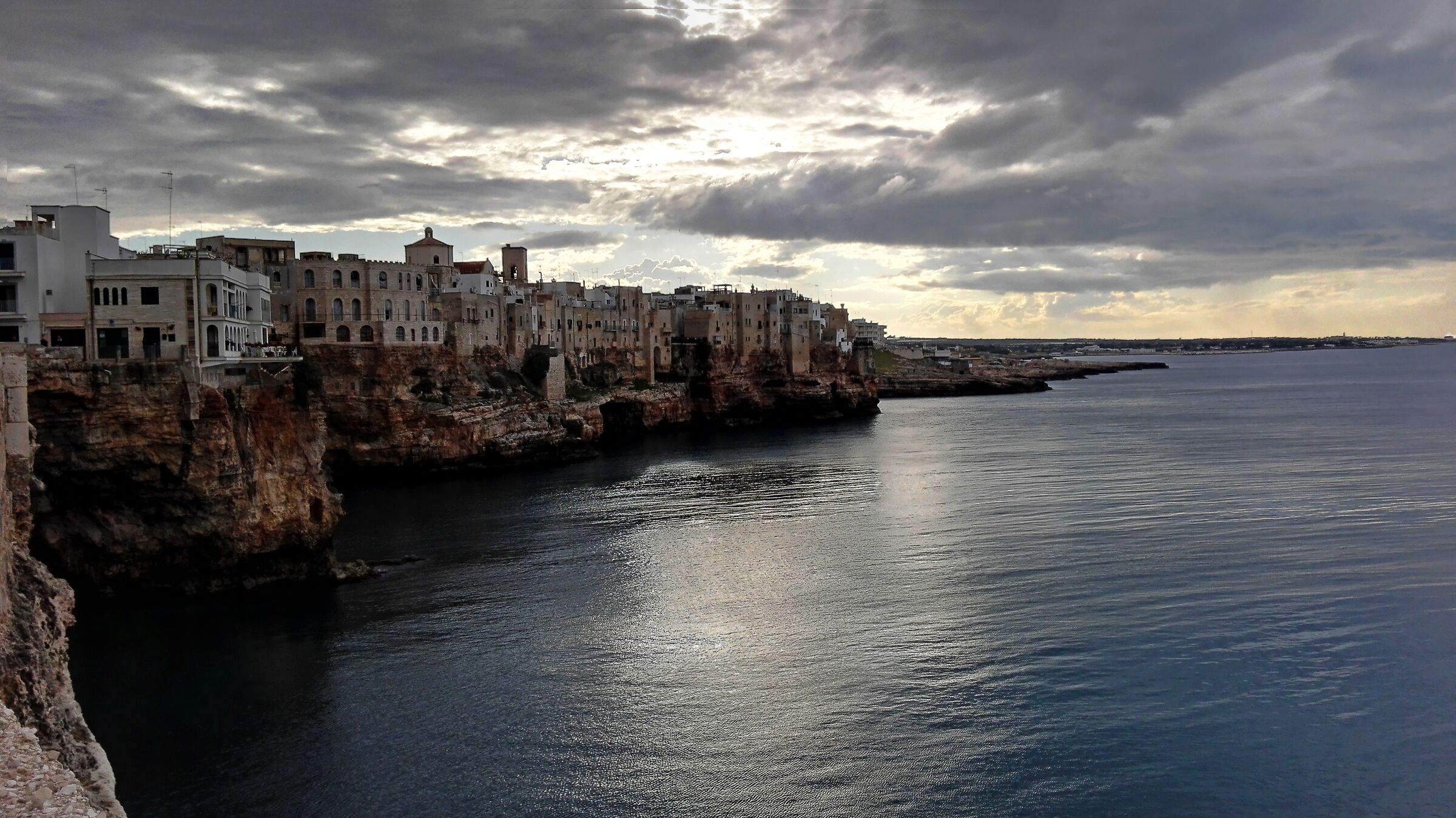 Angoli di Puglia.Polignano