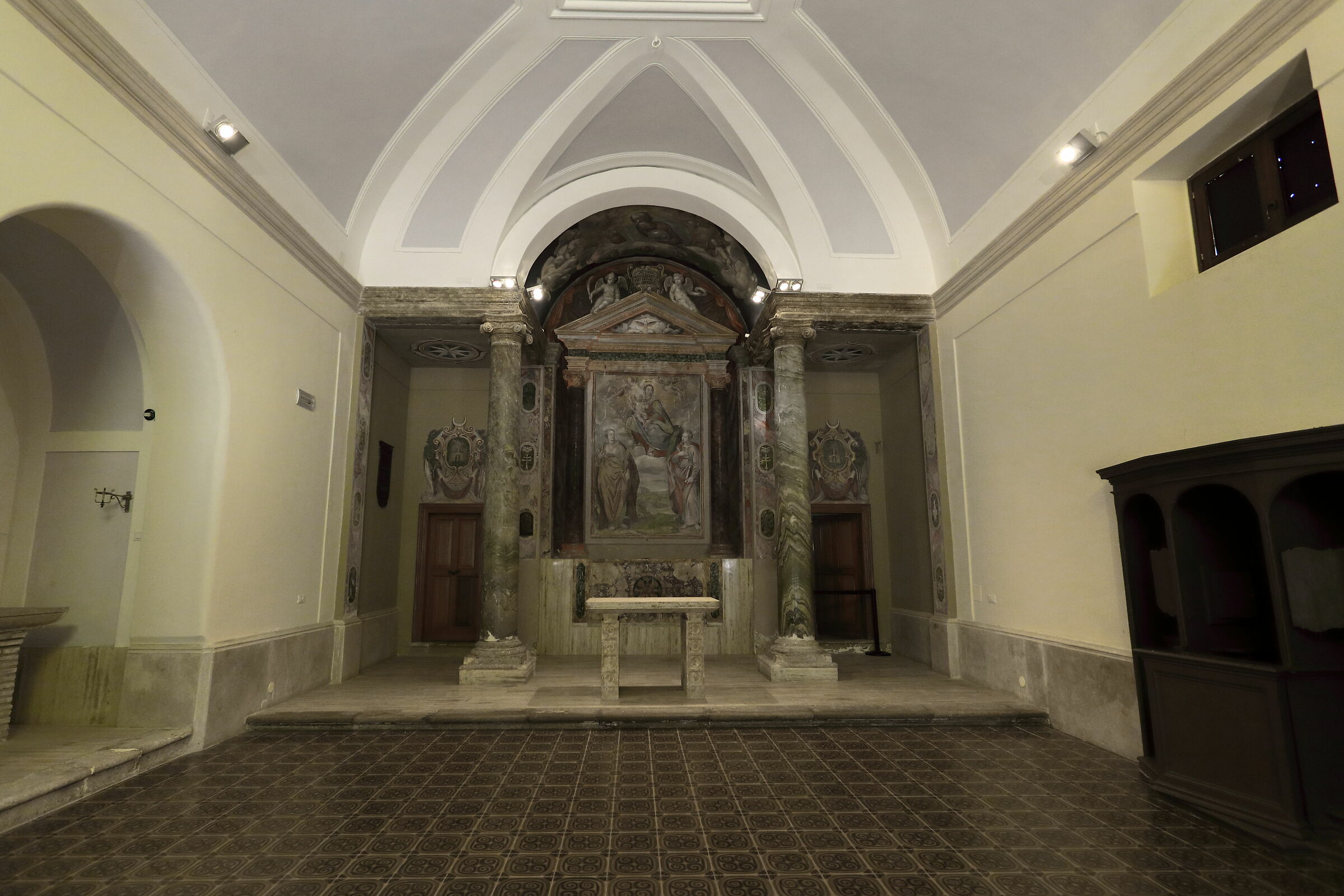 Chiesetta interna al Castello di Santa Severa (Lazio)