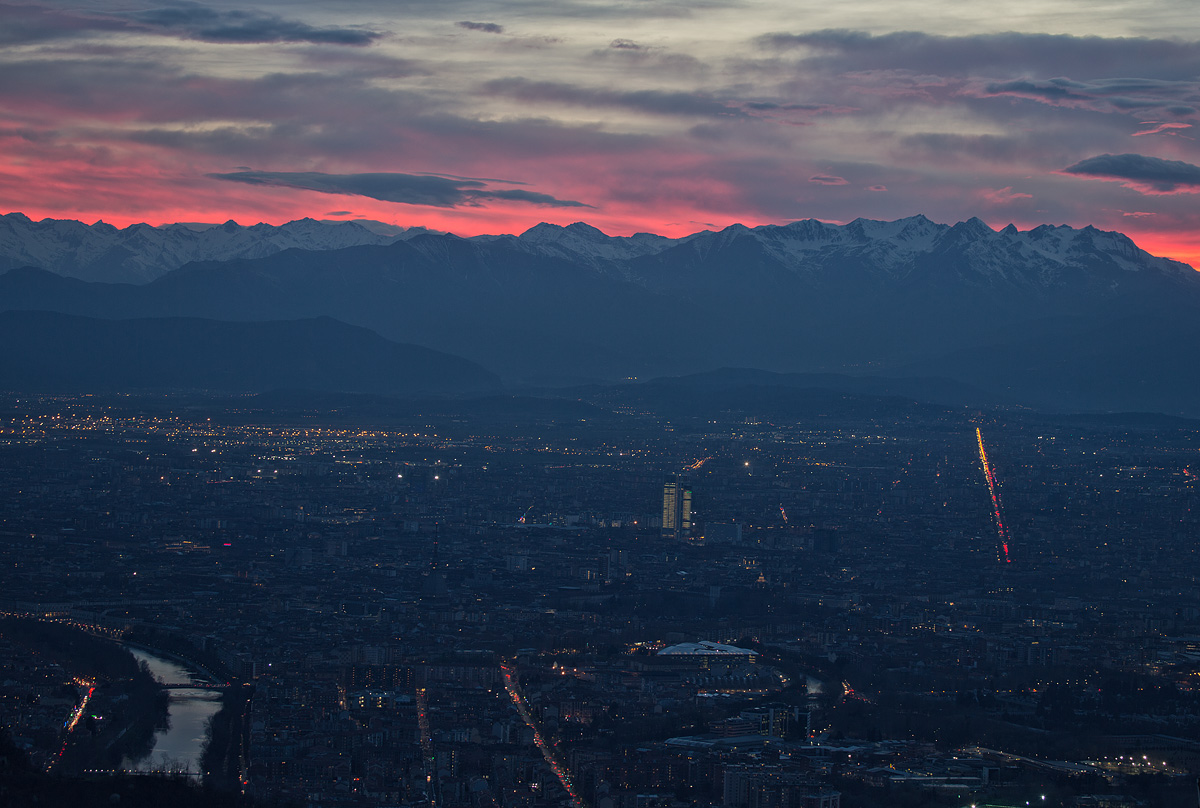 Tramonto invernale su Torino