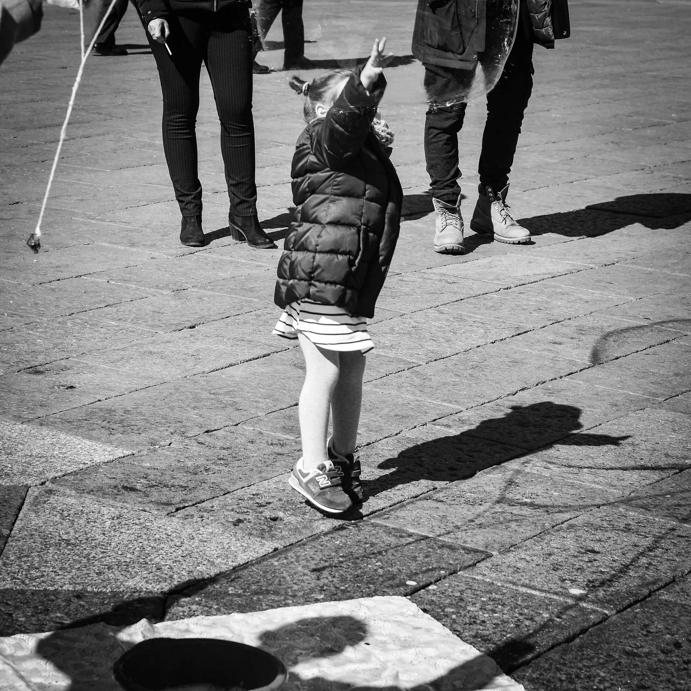 Bambina col palloncino, di sapone!