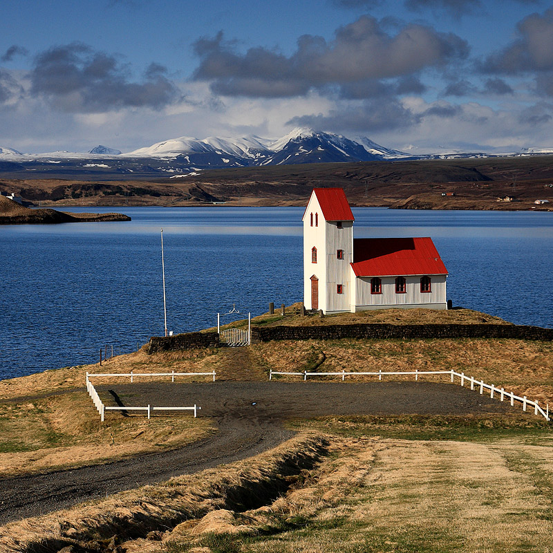 Pingvallavatn Lake