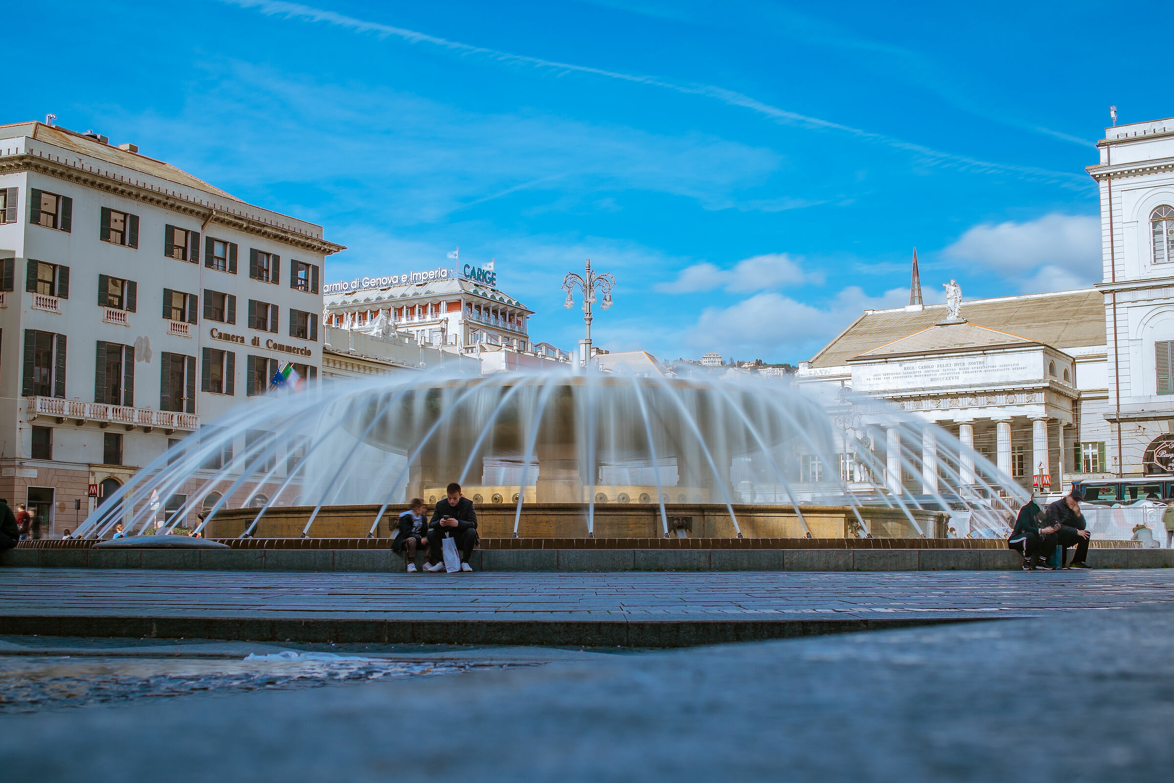 Fontana Piazza De Ferrari
