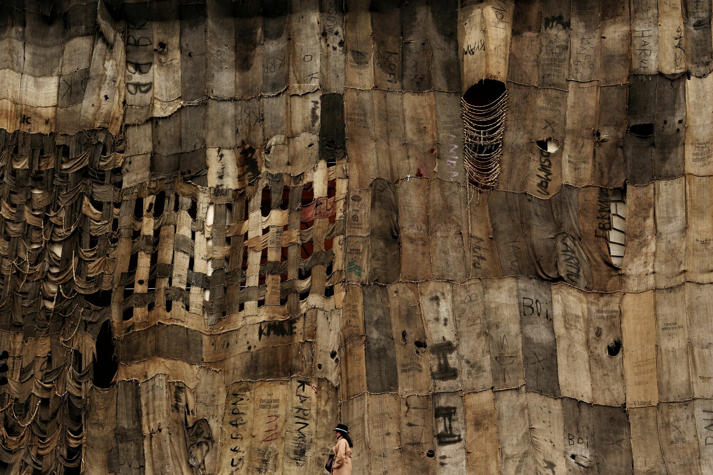 Ibrahim Mahama a Milano, Porta Venezia