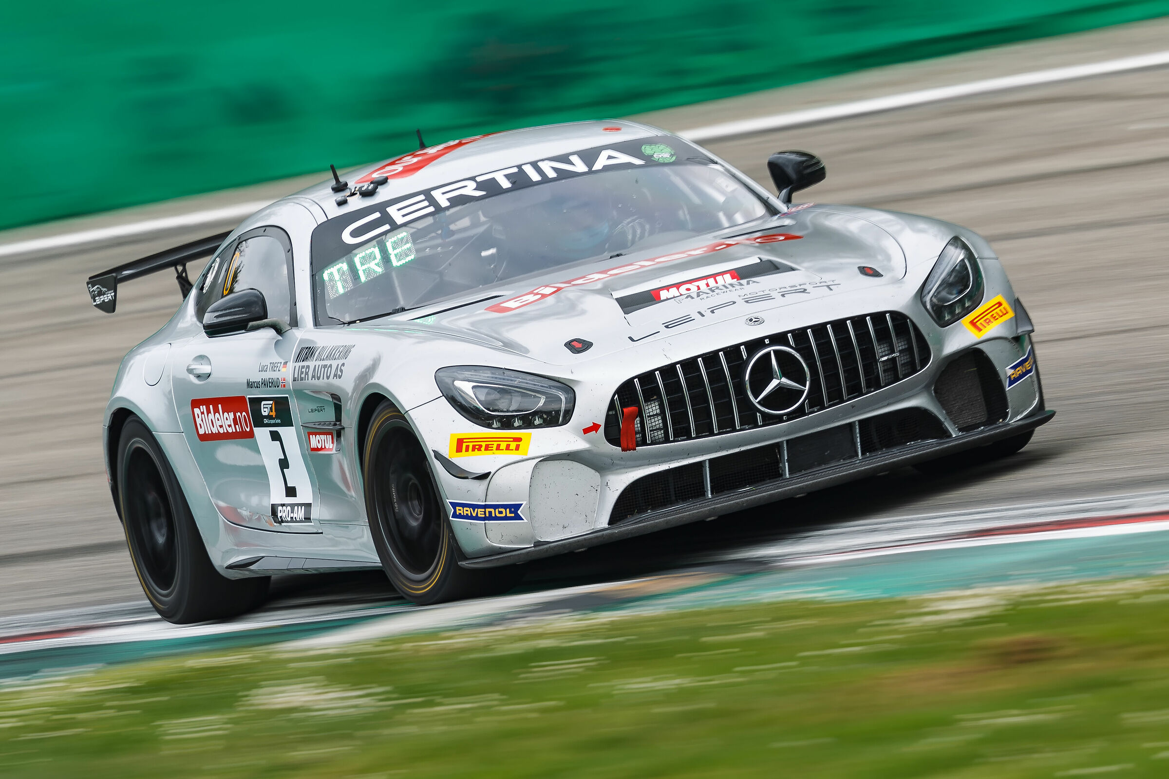 Mercedes AMG GT4