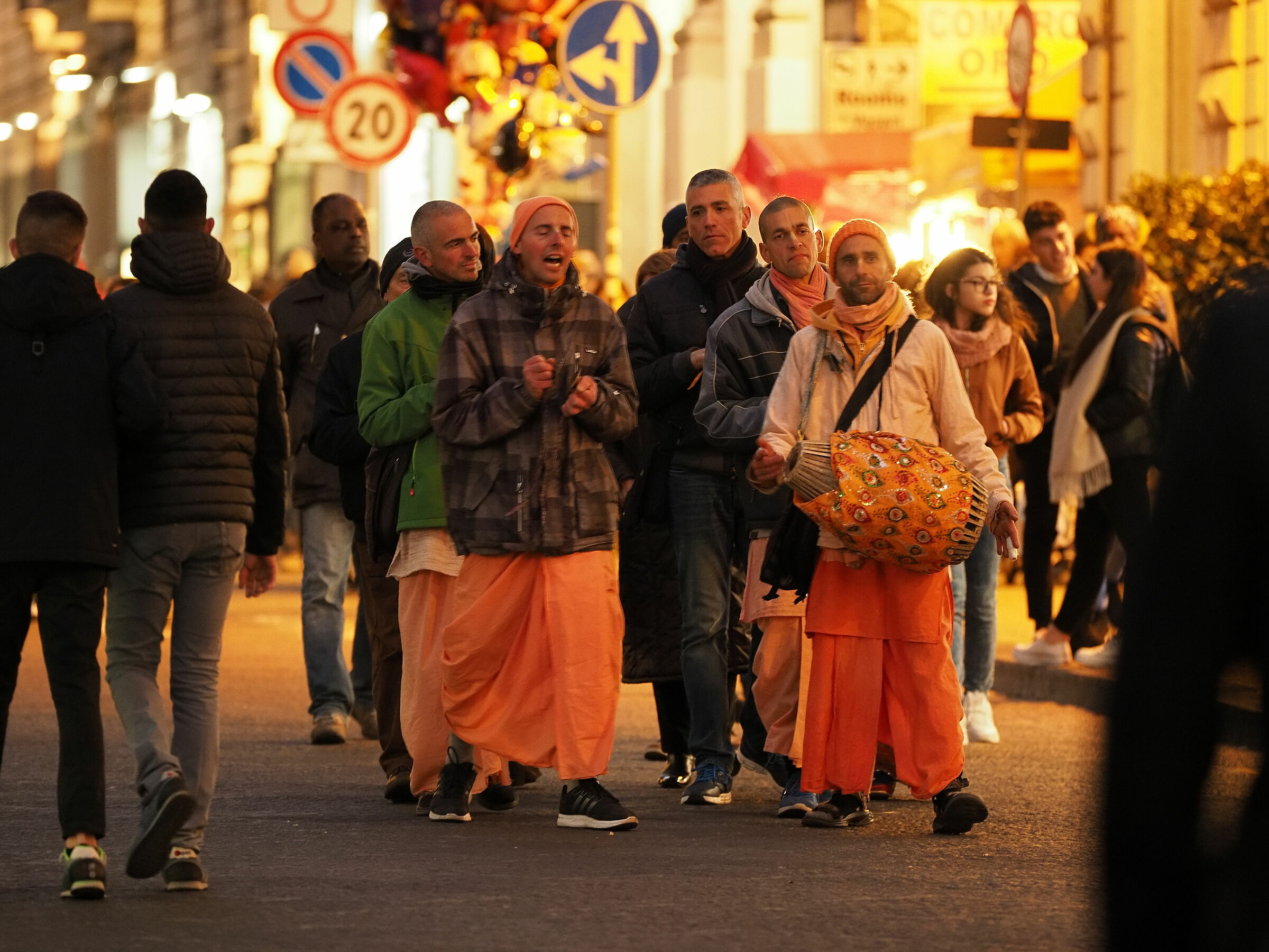 olympus om-d e-m1 mark ii ob leica 200