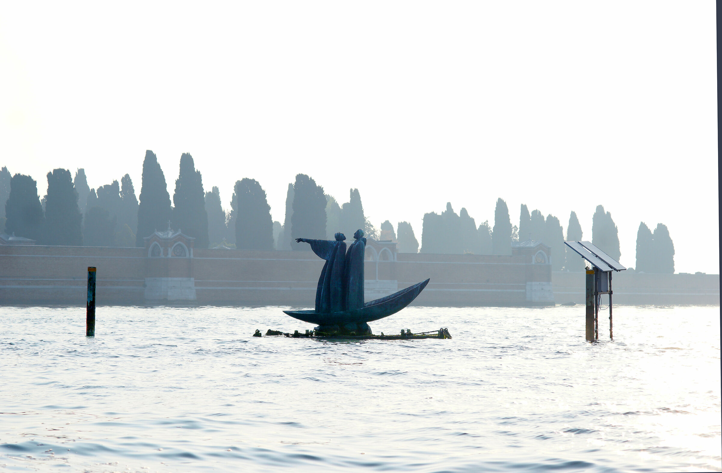 Virgil points to Dante the entrance to the world of the dead