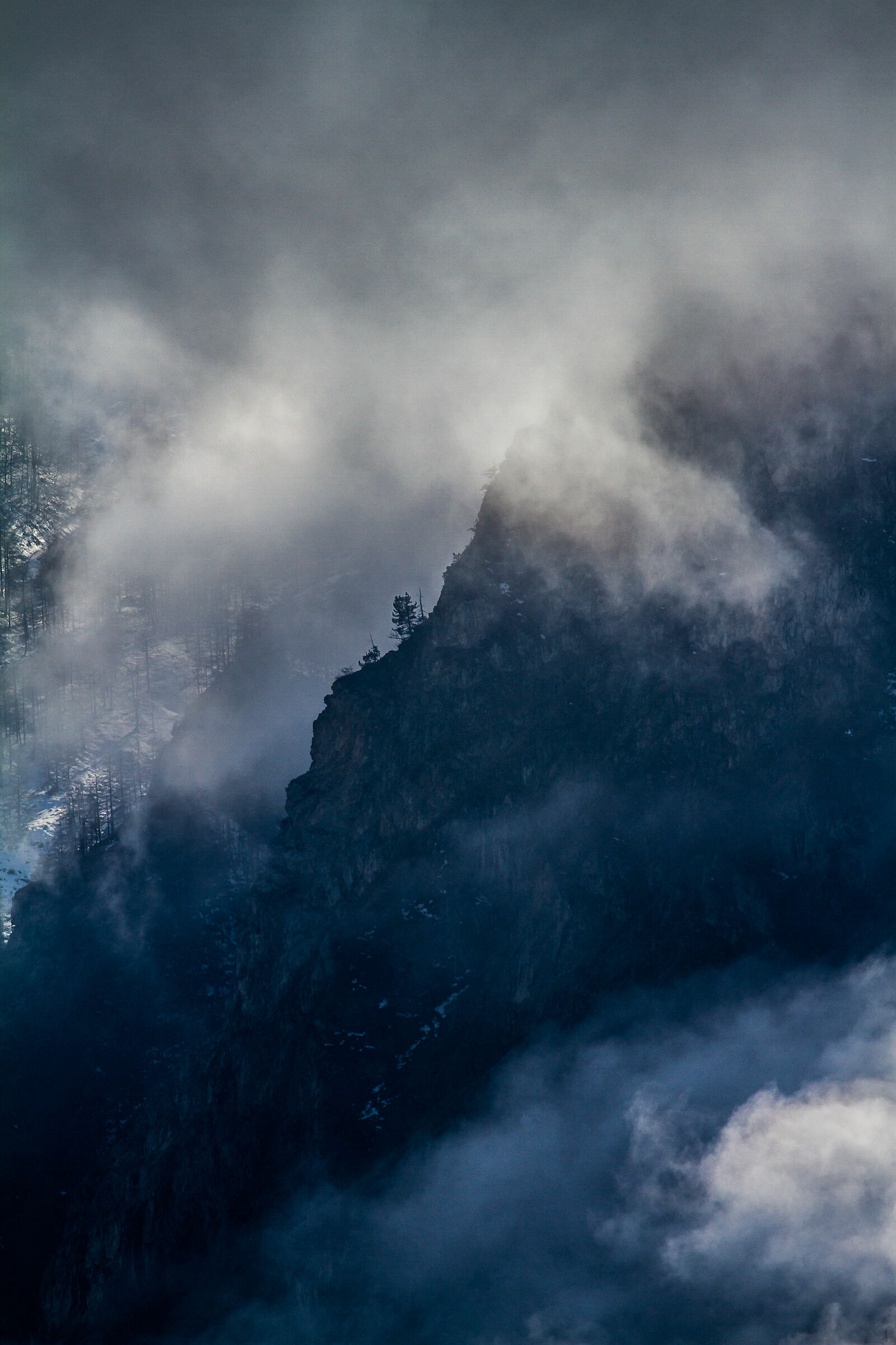 Contrasts-Rock and Air