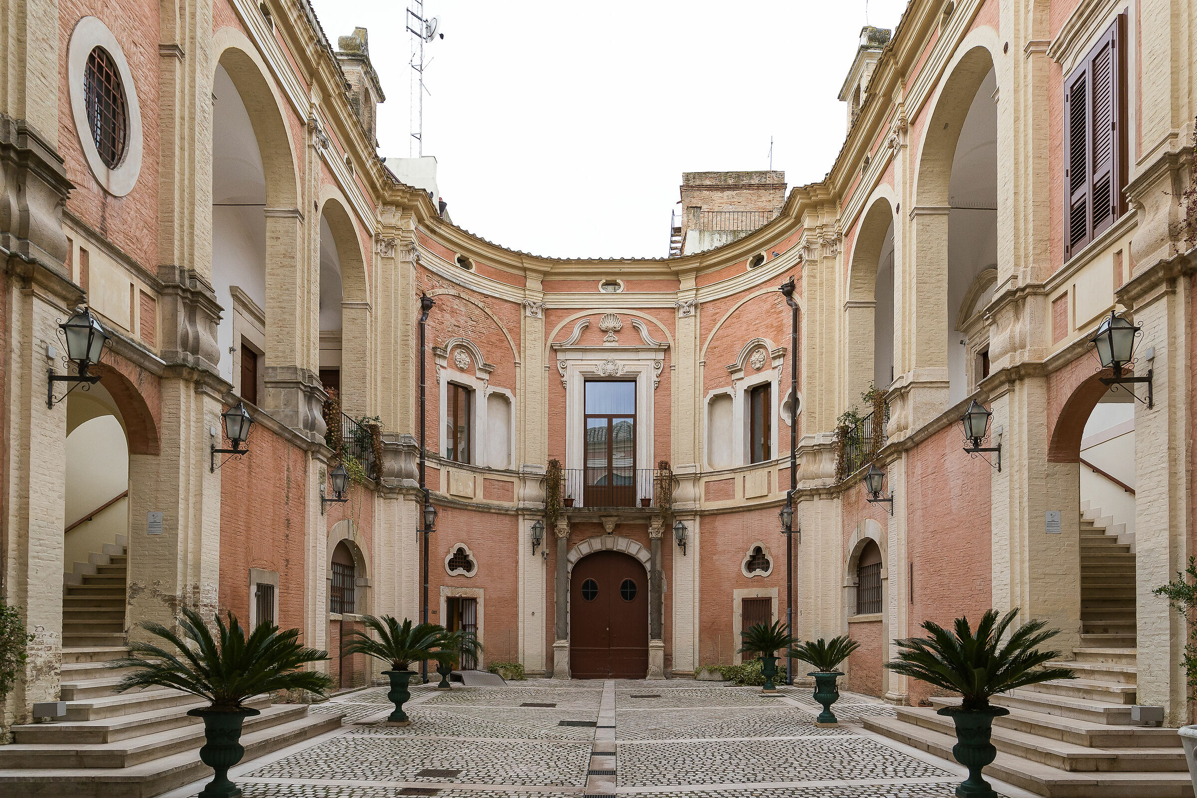 Cortile vescovado-Lucera