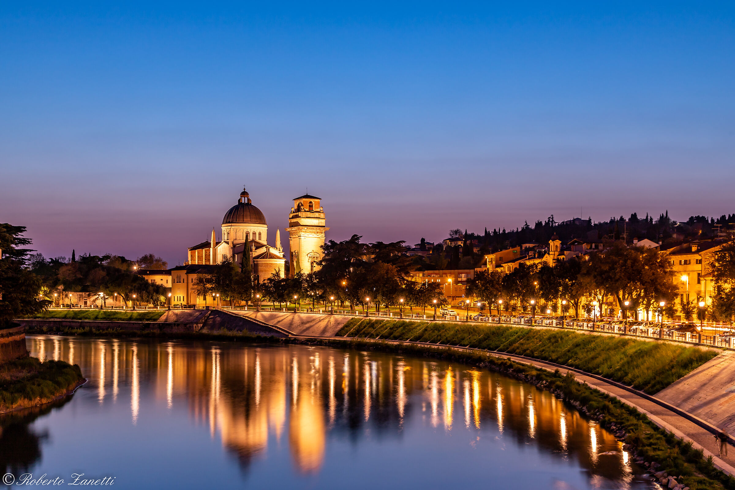 Ultime luci sulla  chiesa di San Giorgio in Braida