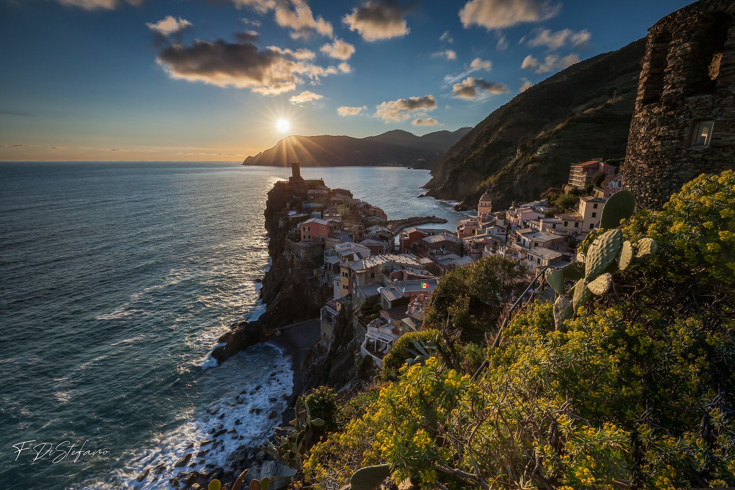 Backlighting shot at Vernazza