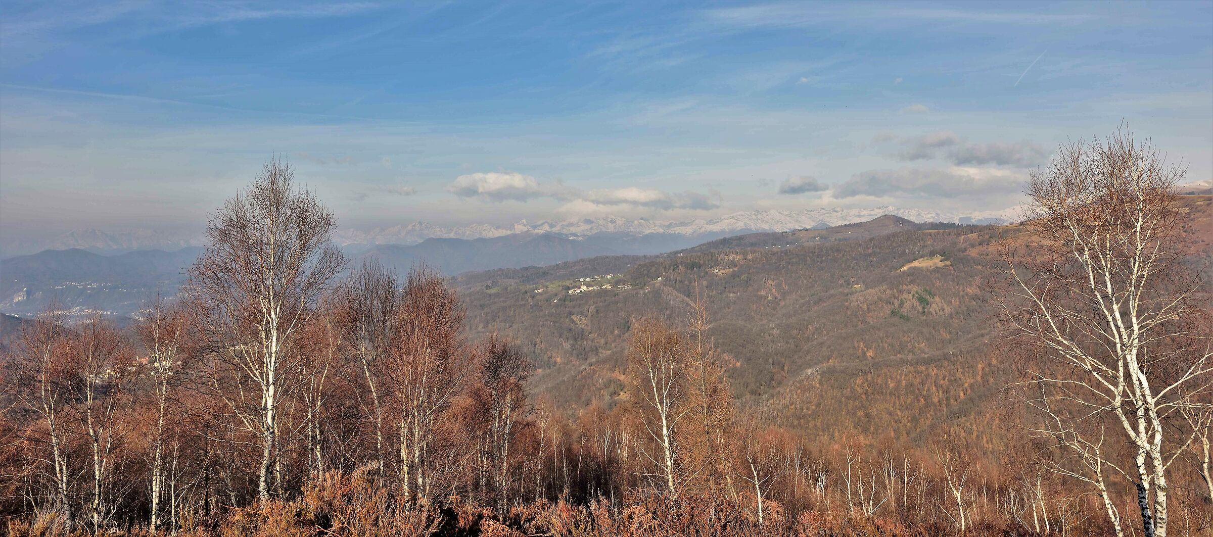 From the Cornaggia m922 in the background the Grauppo del Mo...