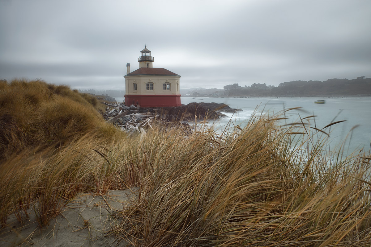 Coquille Lighthouse, Oregon, foggy morning