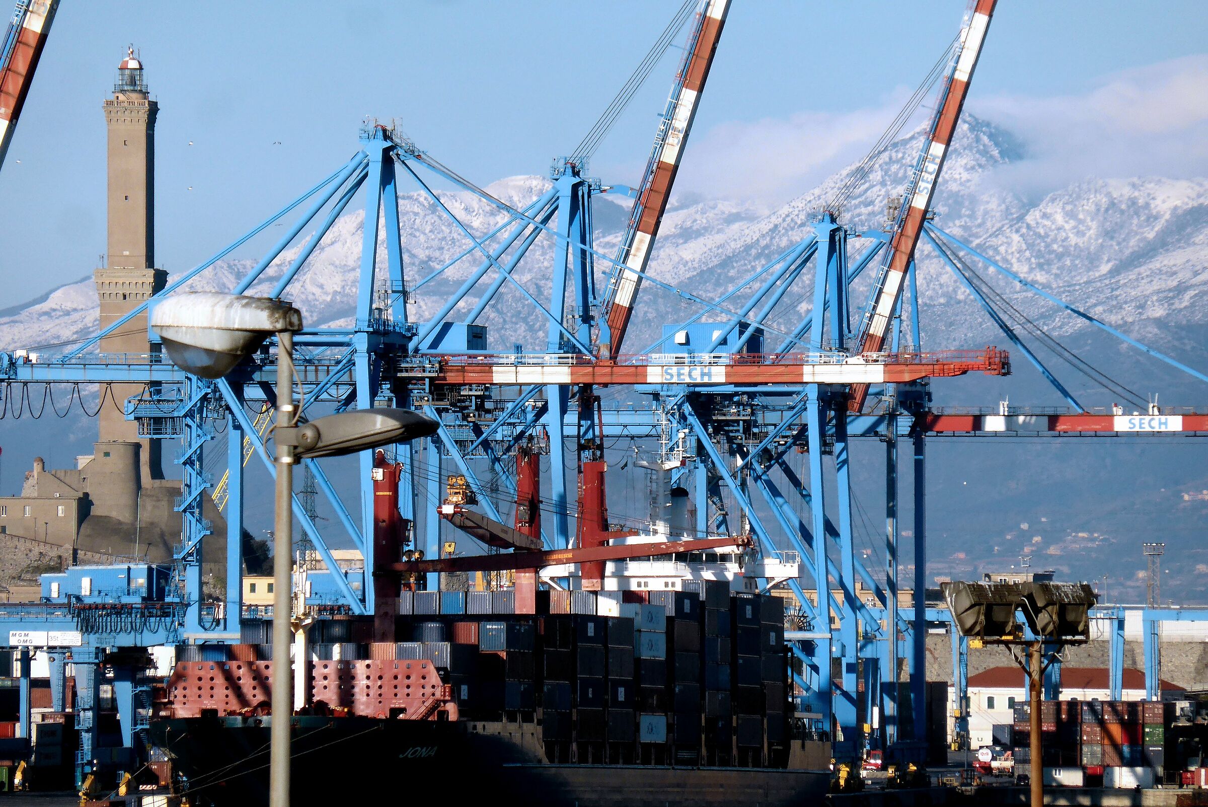 Porto di Genova dalle Mura della Marina