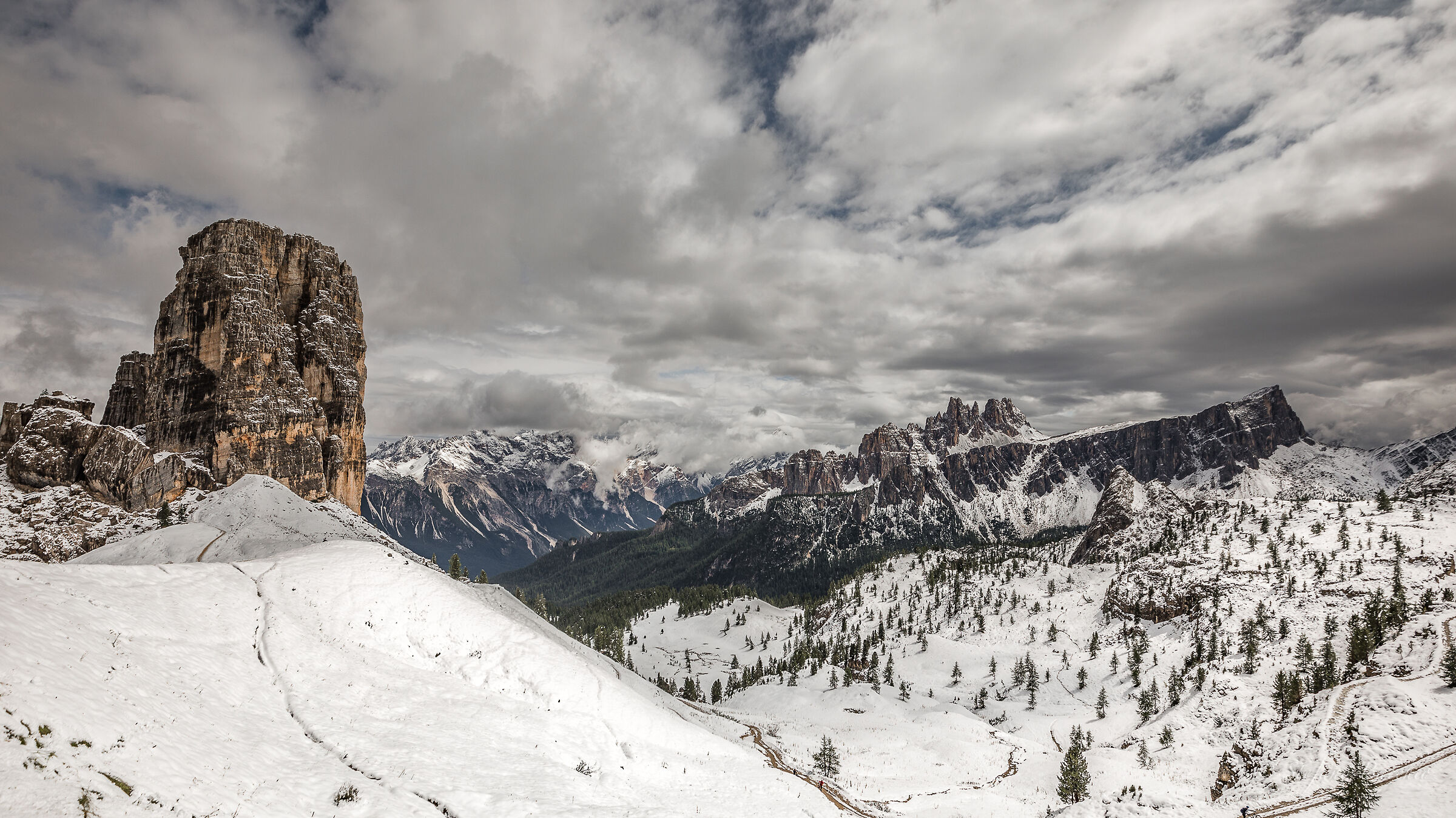 Big Tower and background la Croda da Lago