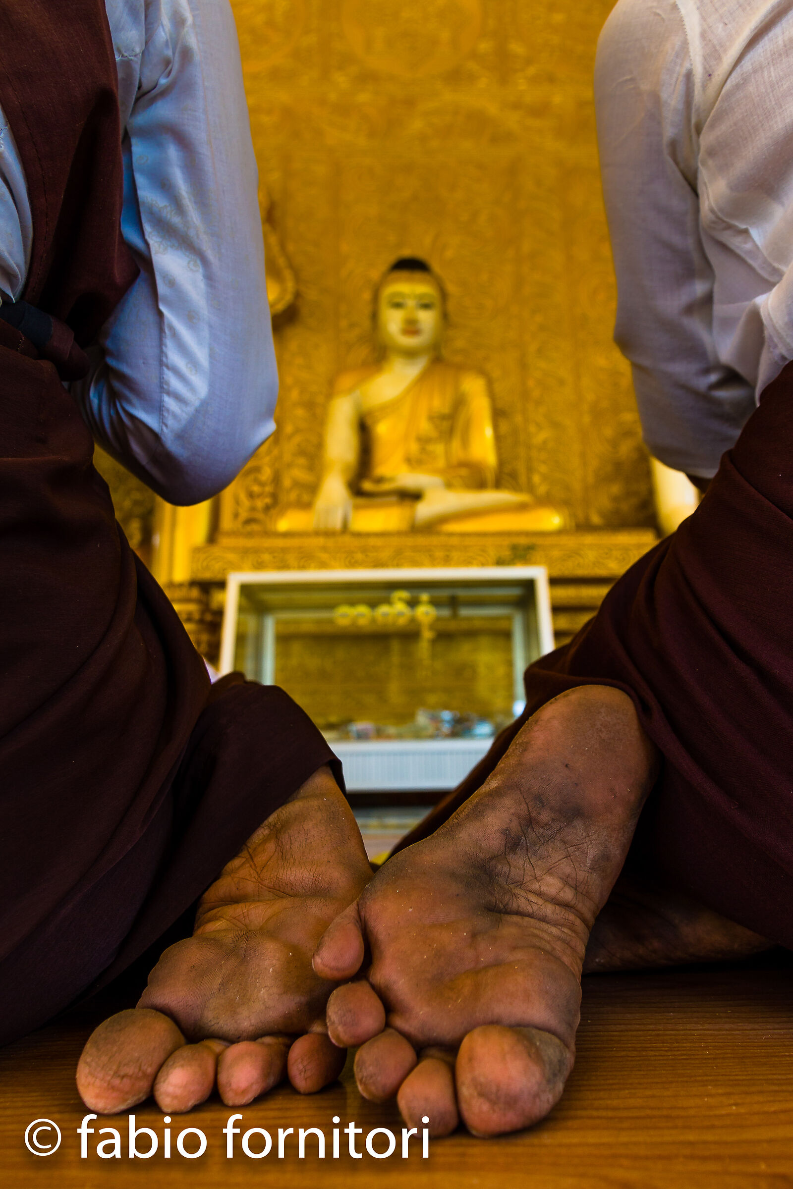 Yangoon Religius Women 2 , Myanmar, 2009